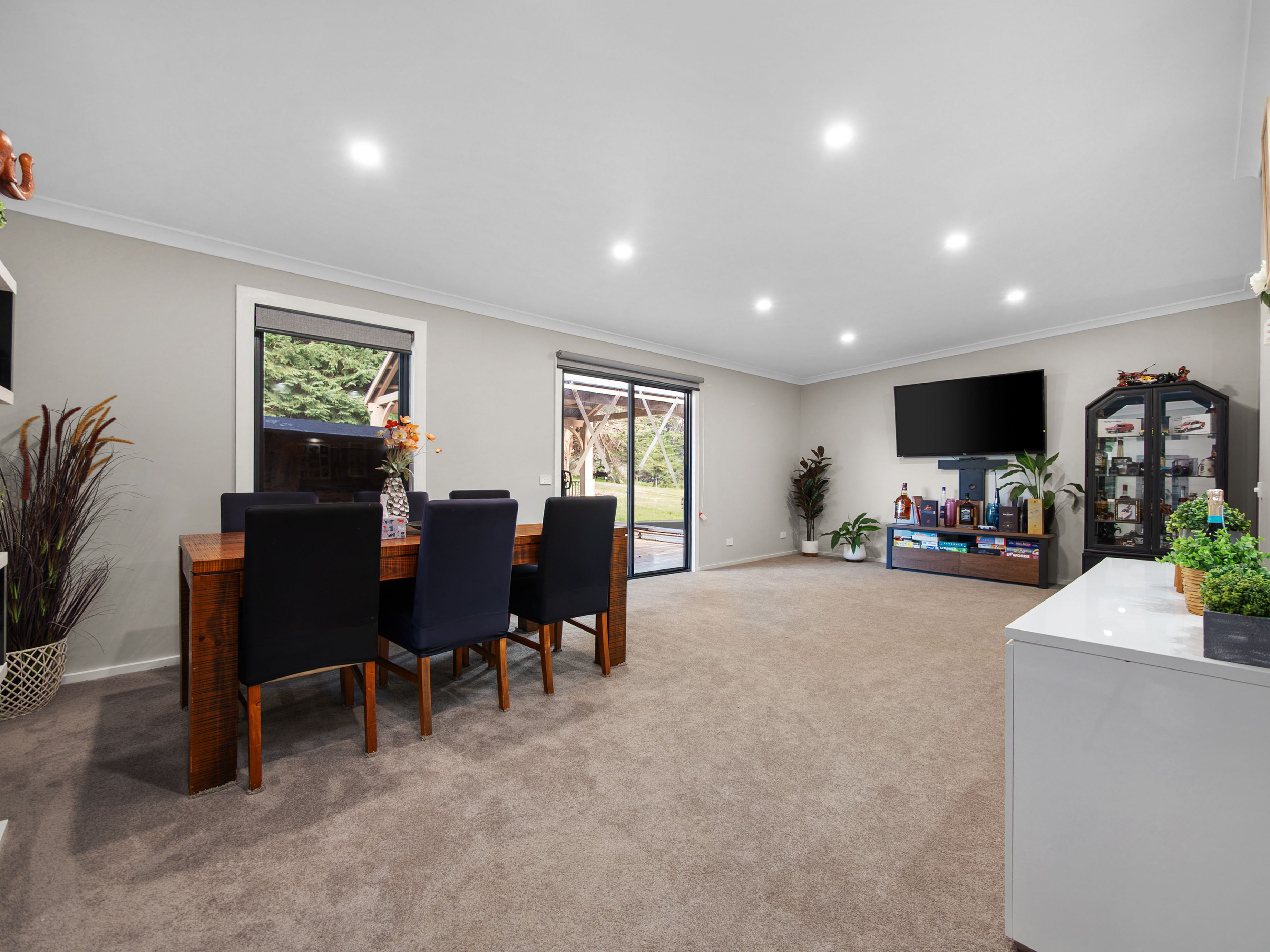 285 Scotts Road — photo 2 of 23