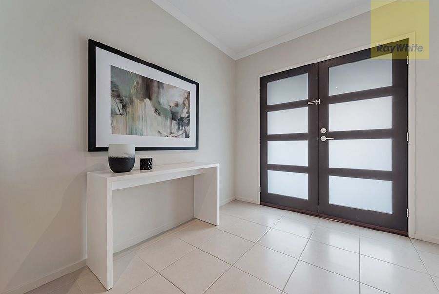8 Lion Chase, Craigieburn, VIC 3064