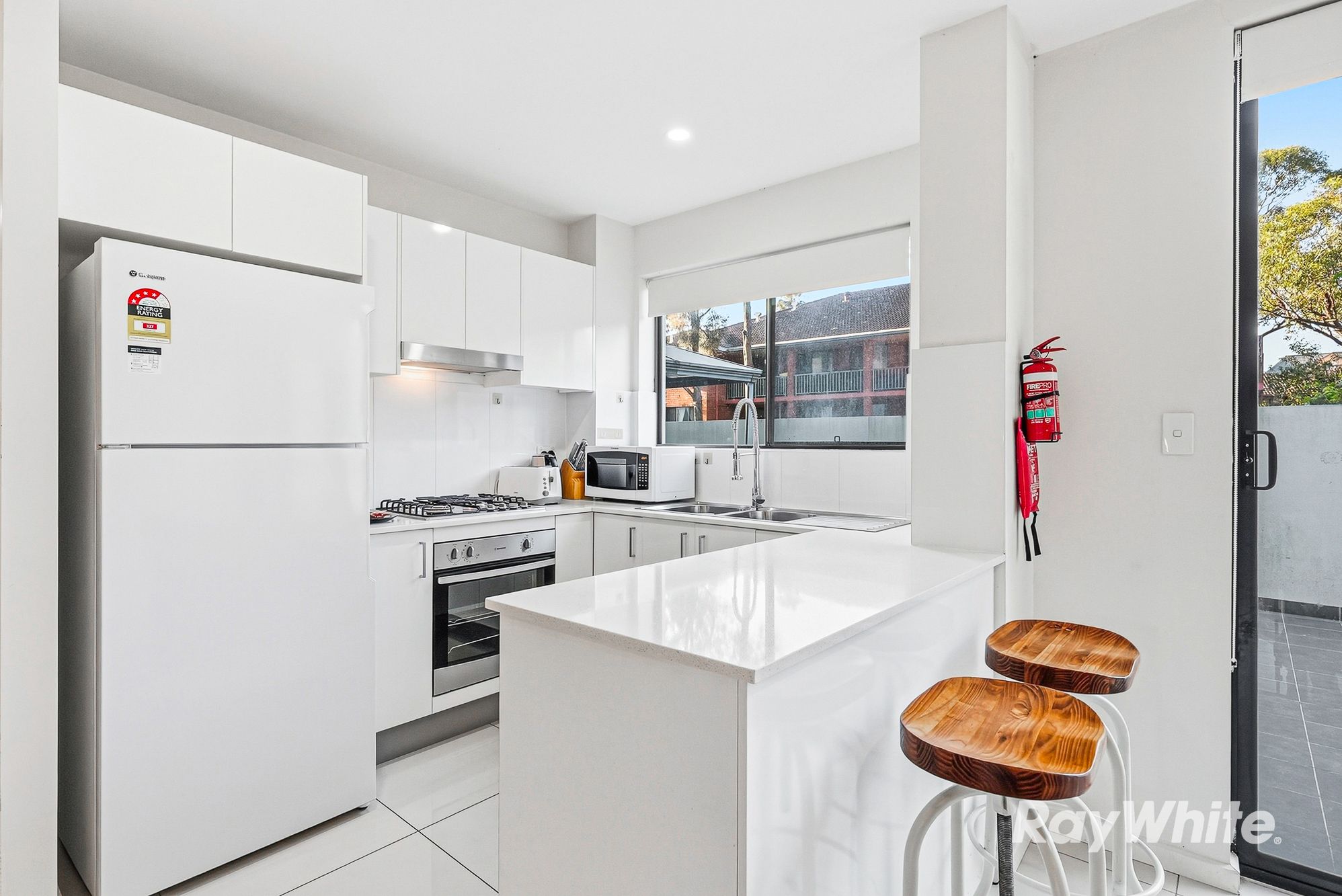 16/6 Sorrell Street — photo 7 of 24