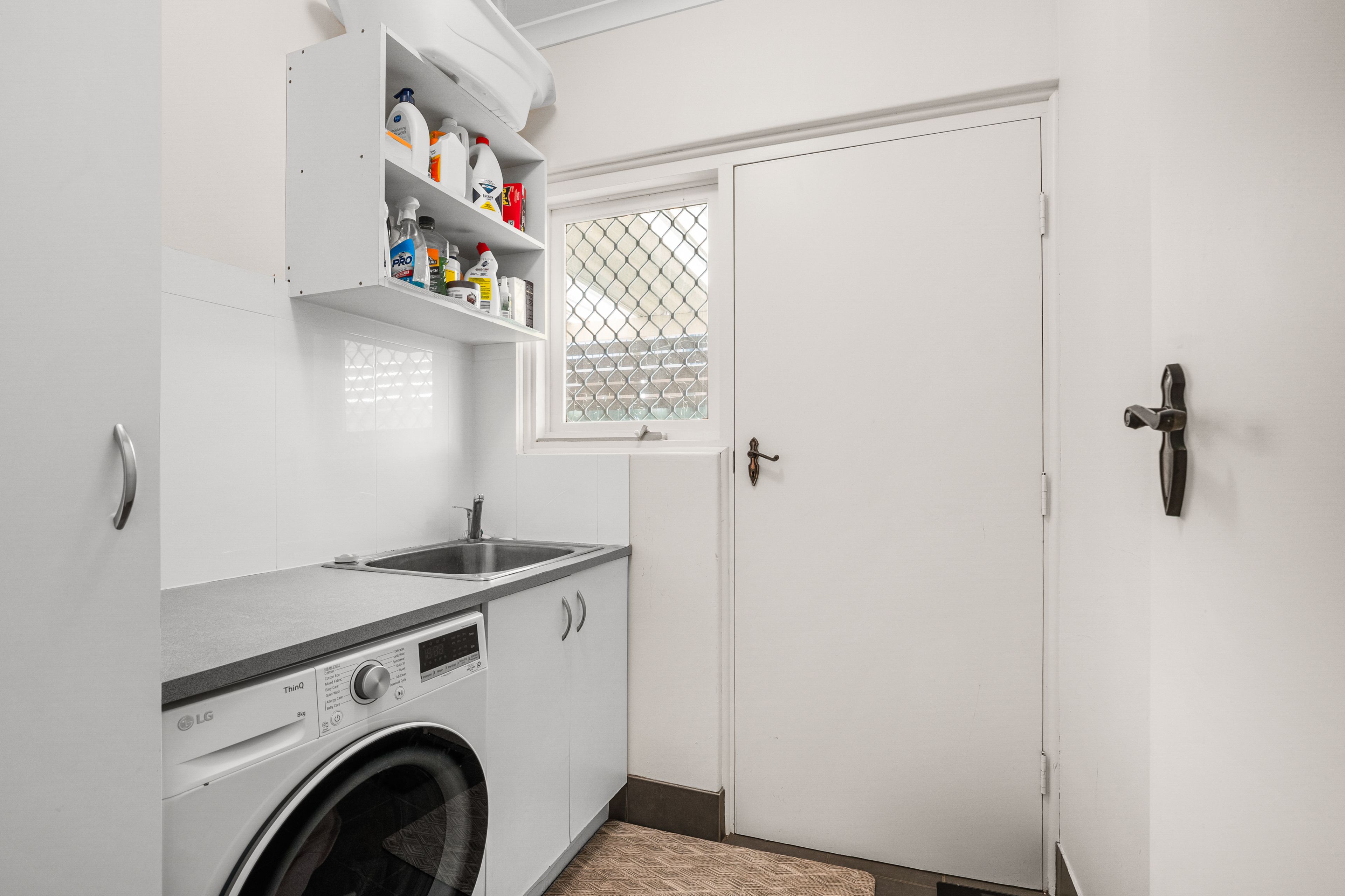 3/3a Kearnes Road — photo 8 of 11