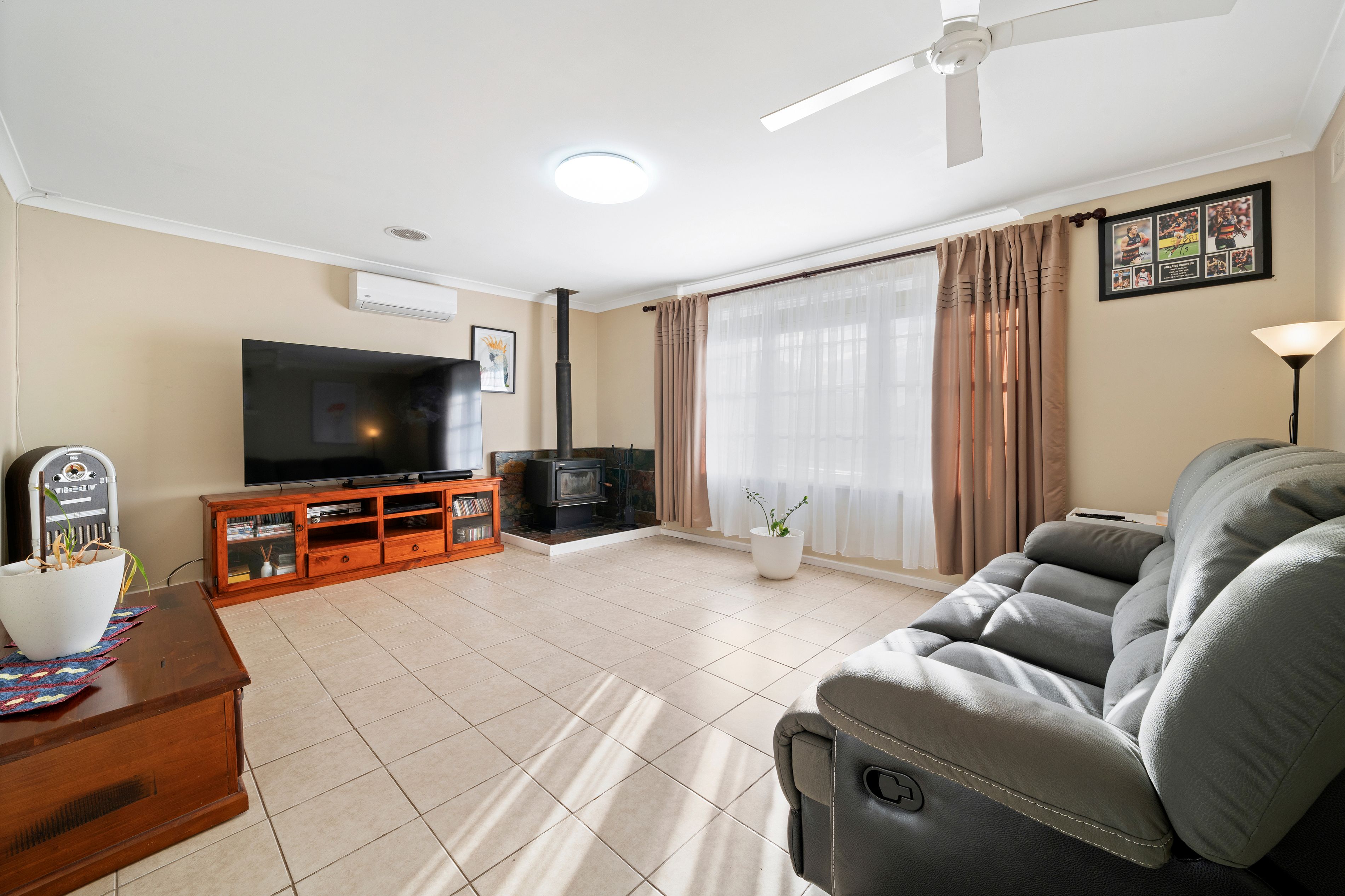 12 Aragon Road — photo 3 of 26