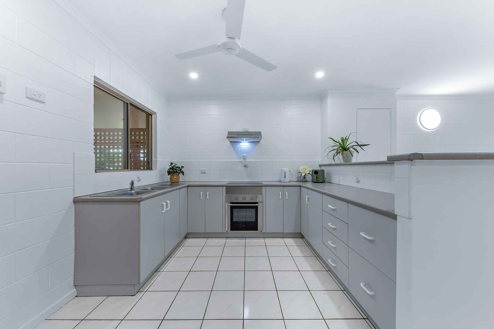 5/6 Gardenia Street — photo 4 of 11