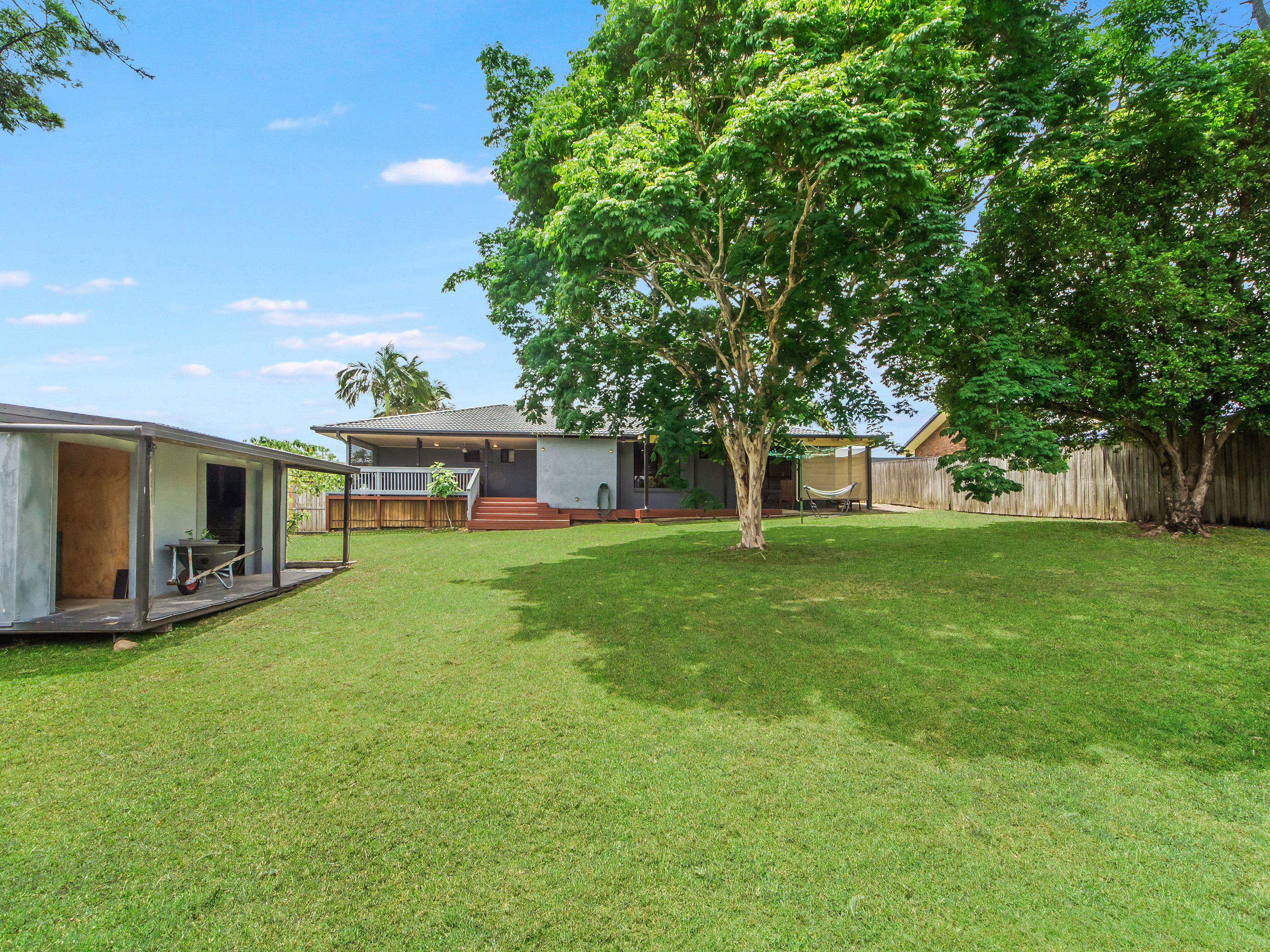 22 Ridgevale Drive, Helensvale QLD 4212