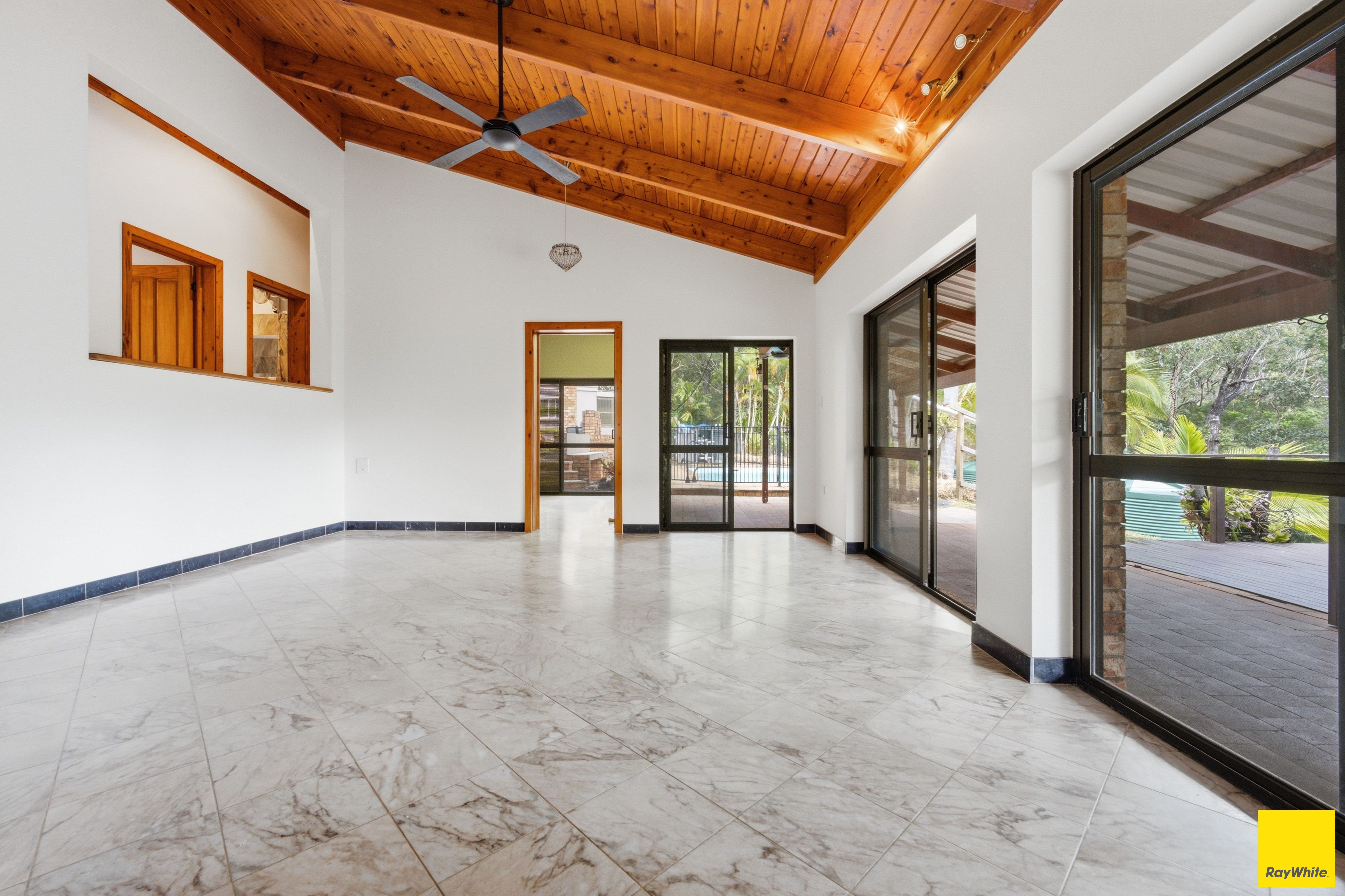 52 Forest Close — photo 15 of 30