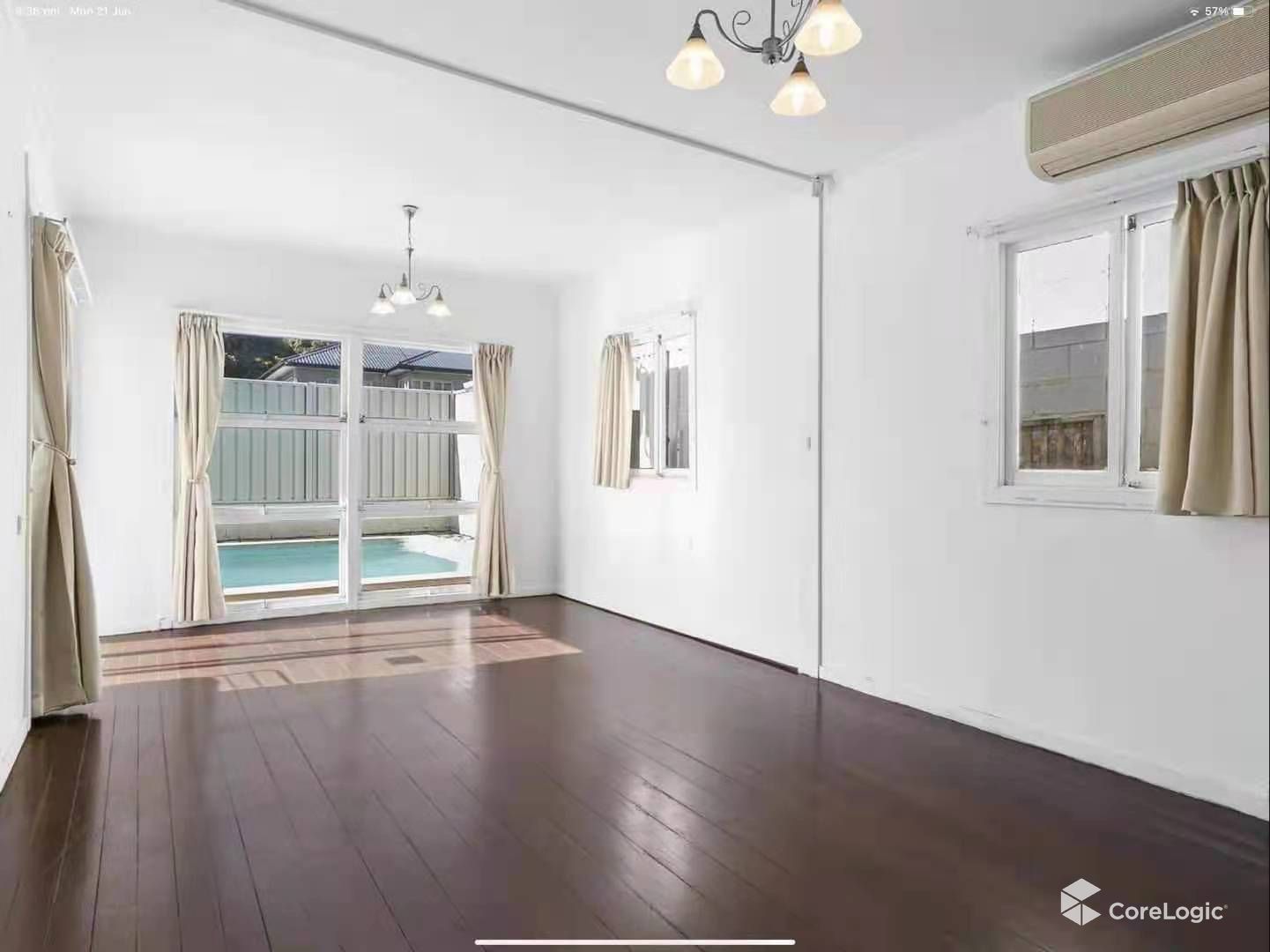 1 Harcourt Crescent, Southport, QLD 4215