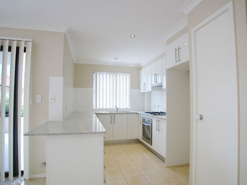 17/13 Cambridge Avenue, Fairy Meadow, NSW 2519