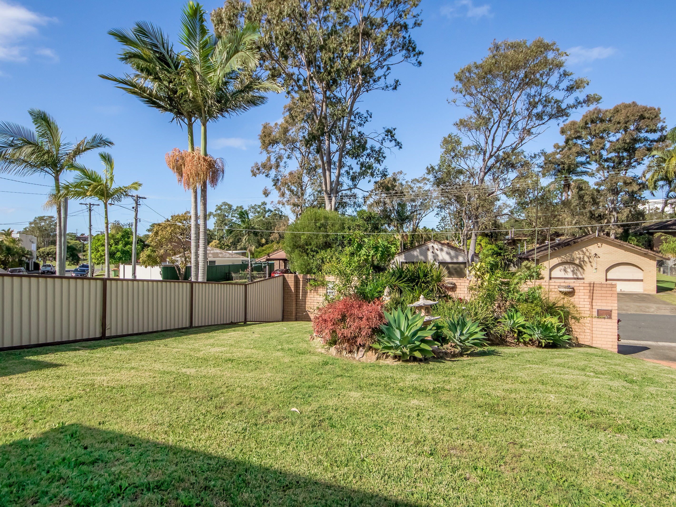 11 Enid Avenue, Southport, QLD 4215