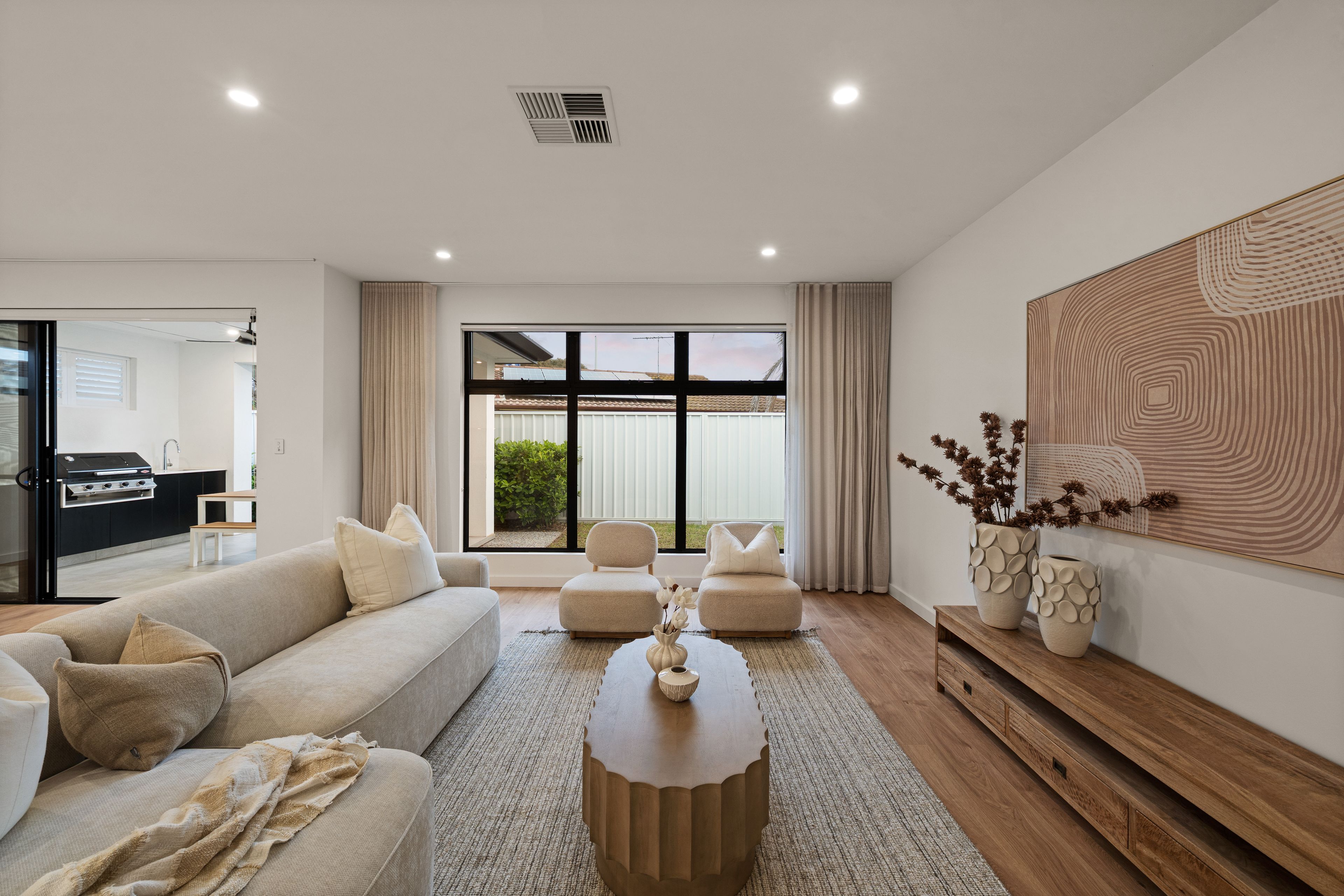 9 Newton Street — photo 3 of 25