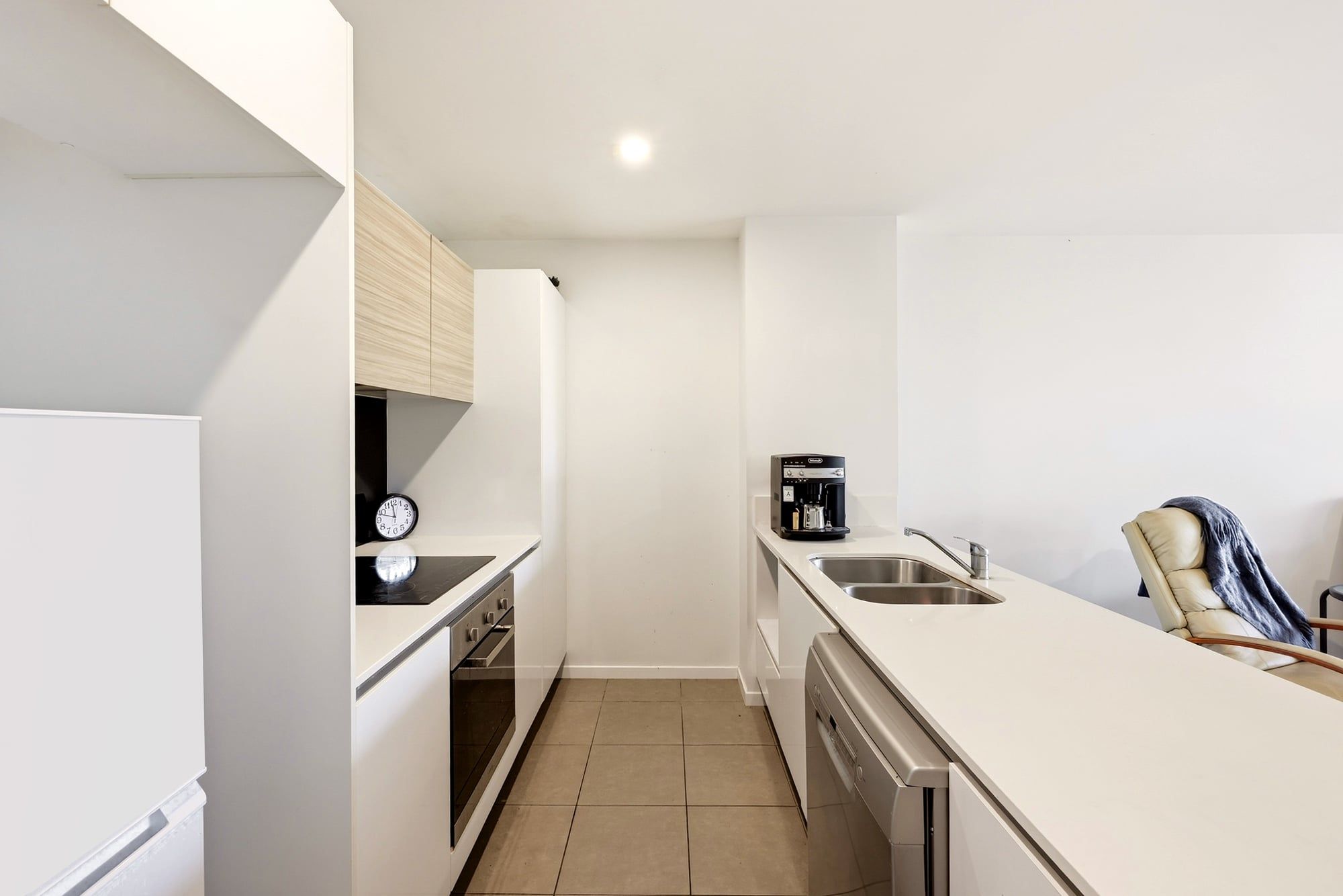 4212/1-7 Waterford Court — photo 3 of 21