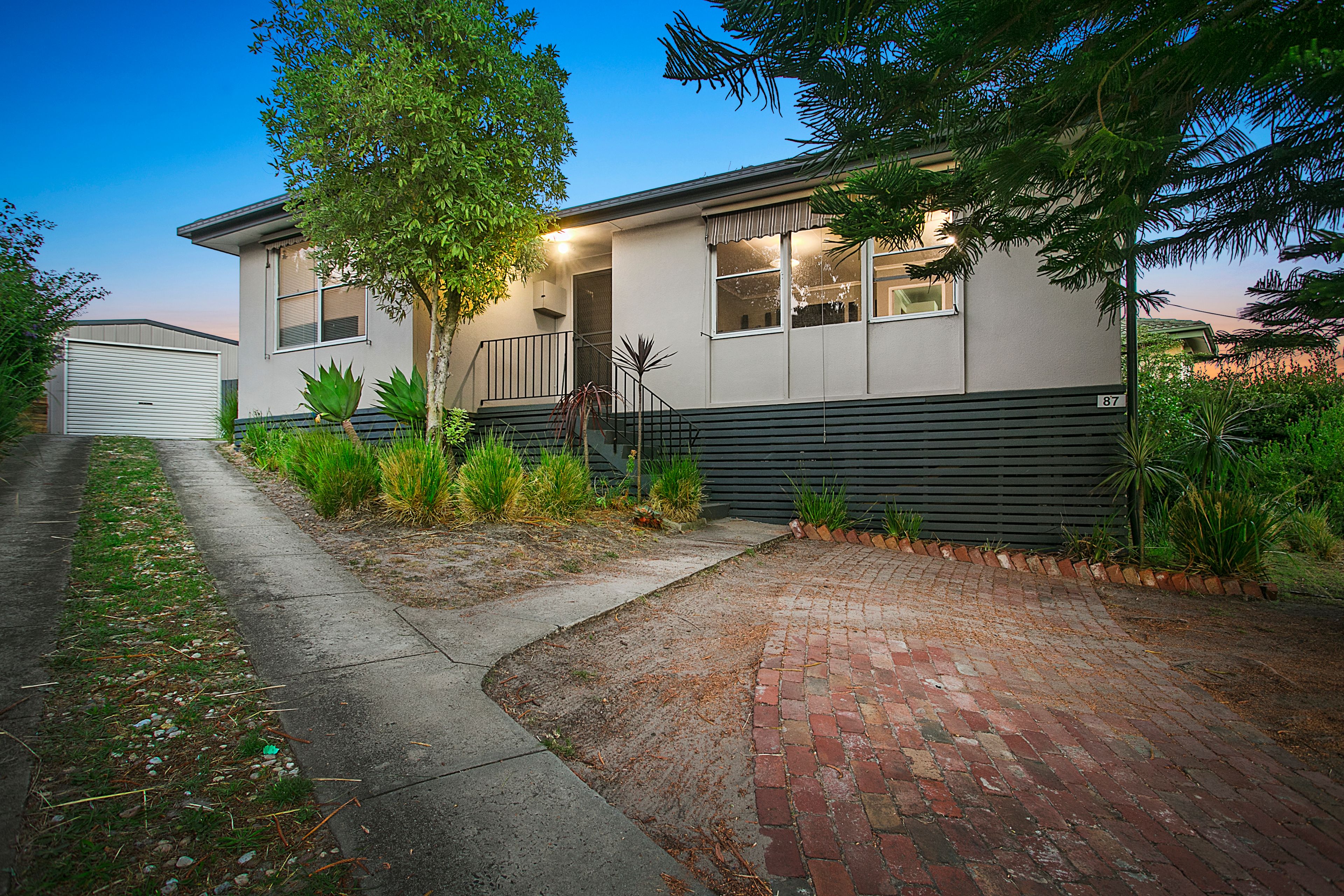87 Monterey Boulevard, Frankston North VIC 3200