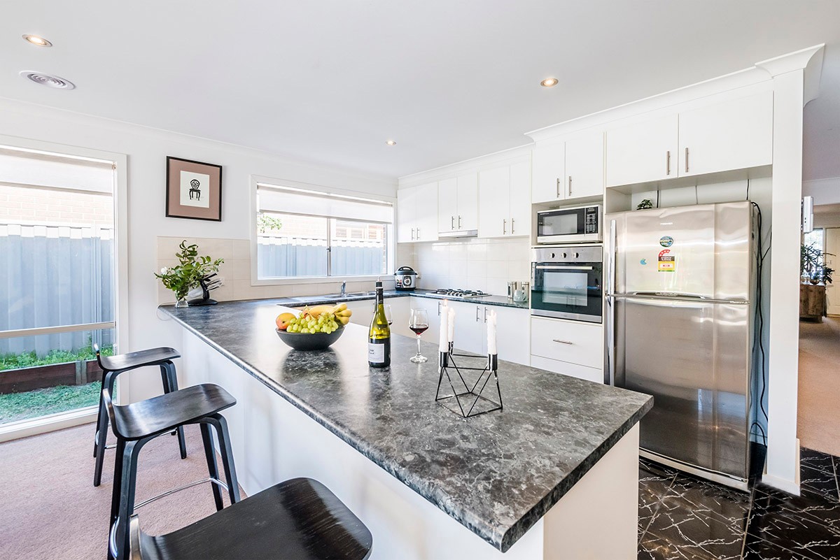 8 Limerick Road, Cranbourne East, VIC 3977