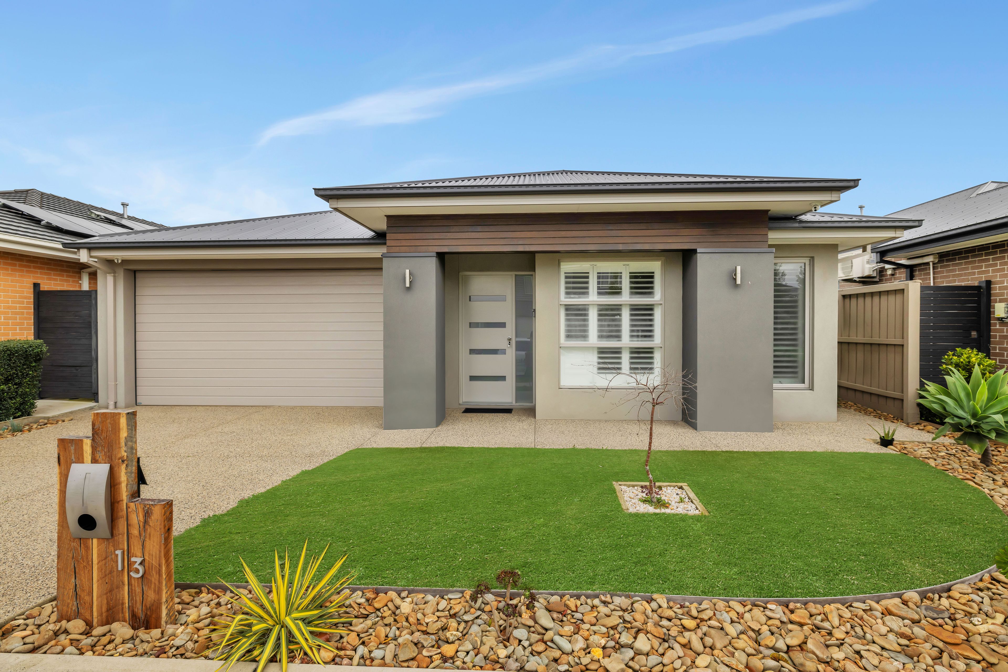 13 Leeson Street, Officer South VIC 3809