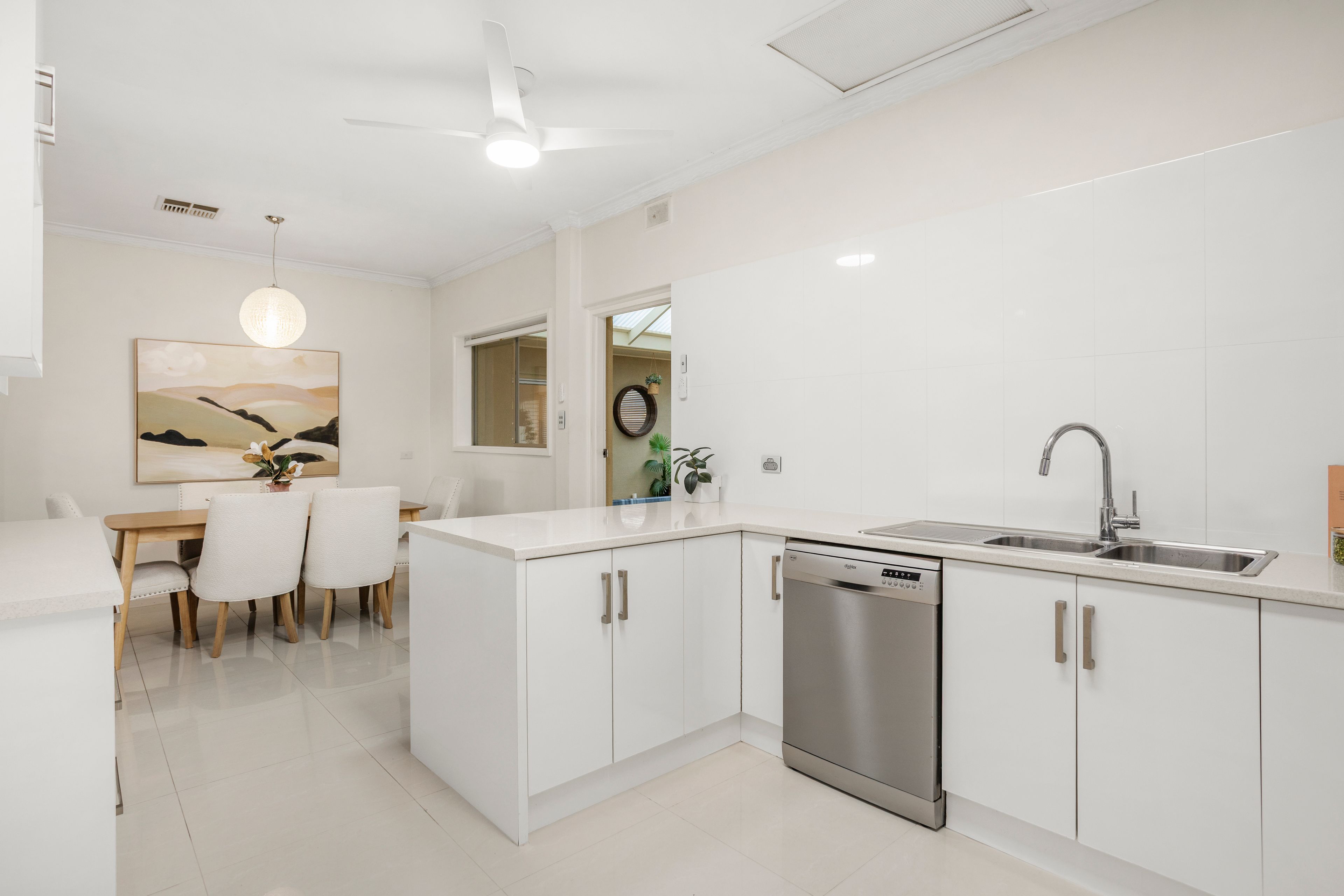 4 Tuart Place — photo 9 of 26