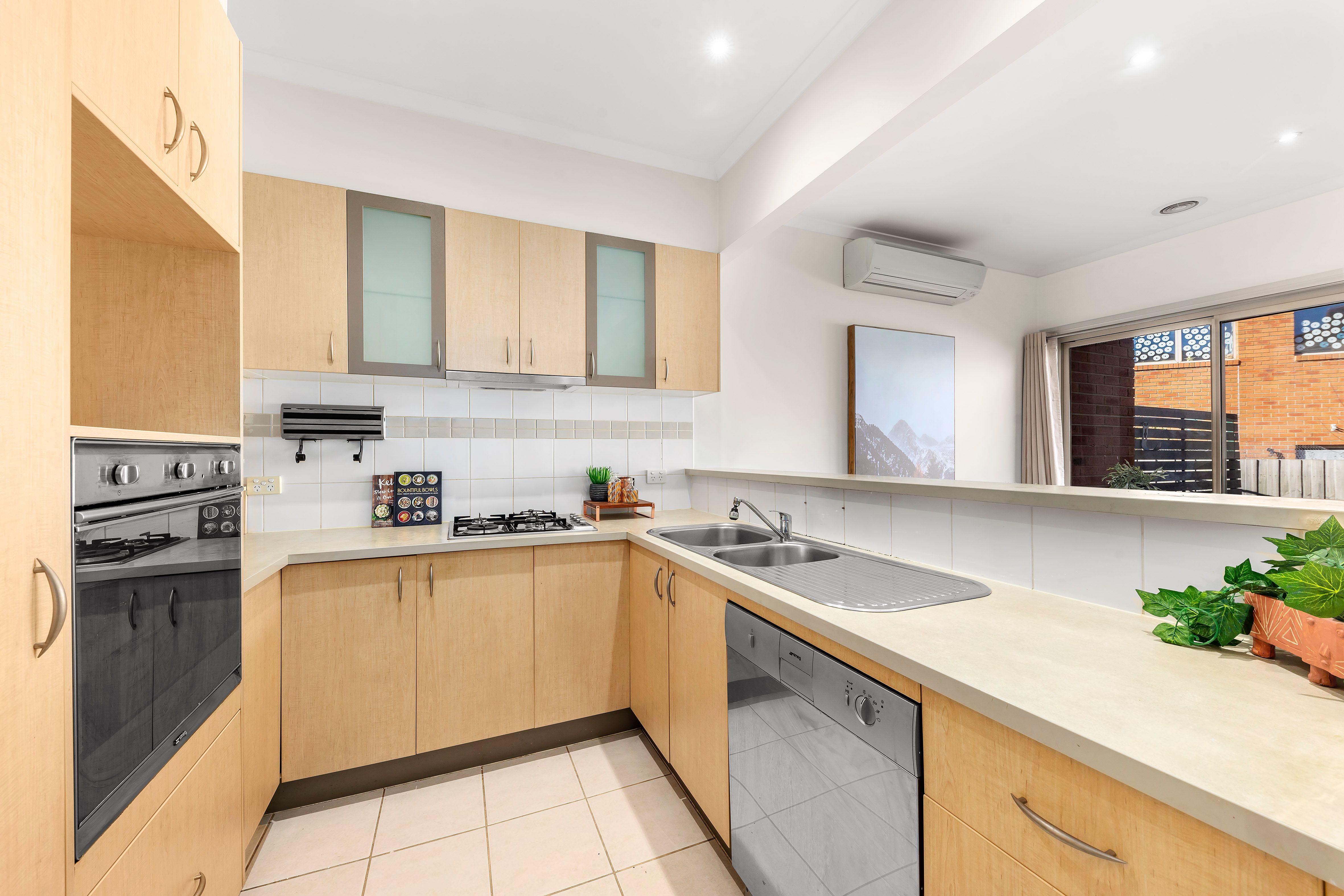 5 Tuncurry Court, Ferntree Gully, VIC 3156