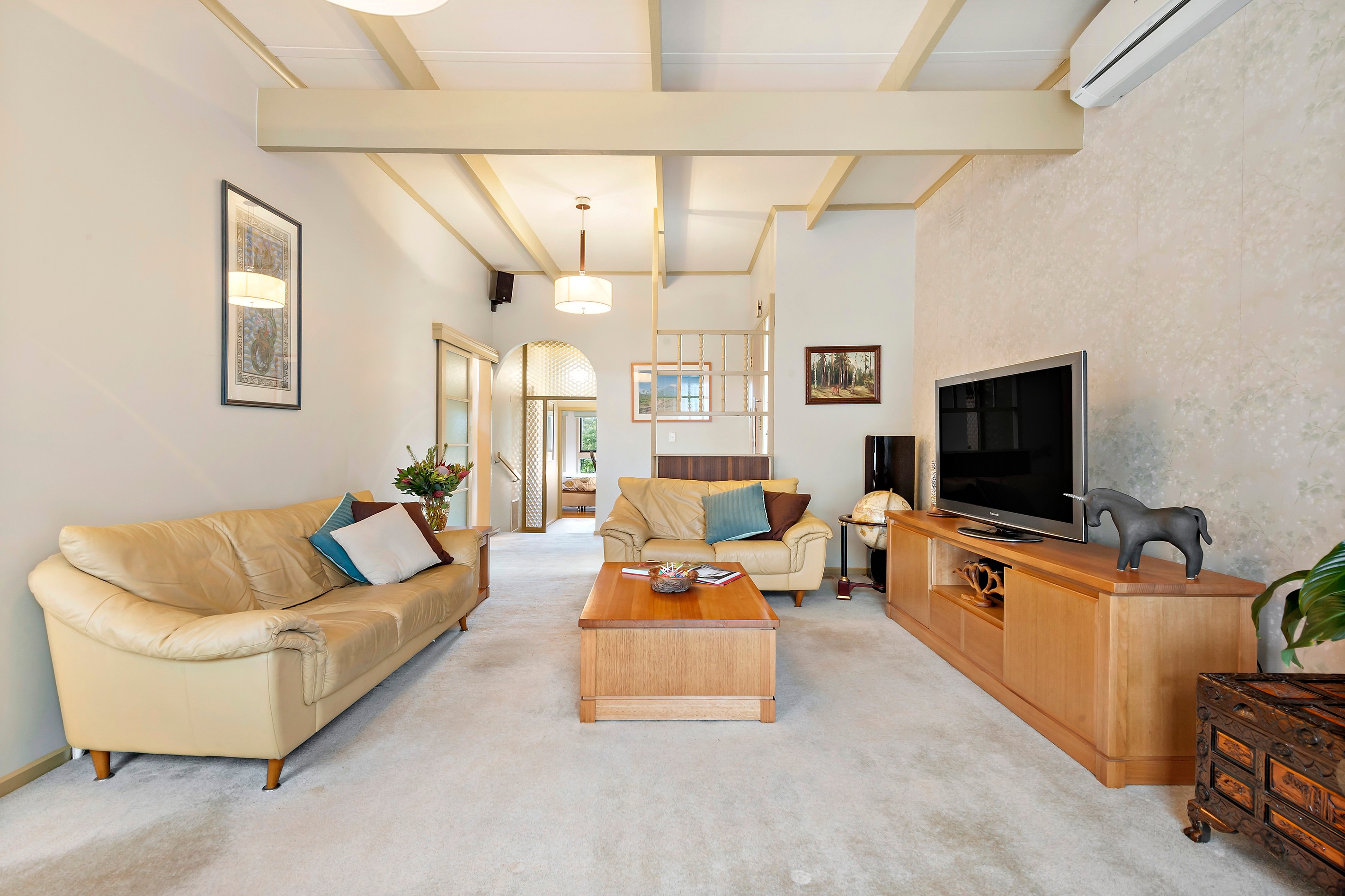 18 Oakpark Drive, Chadstone, VIC 3148
