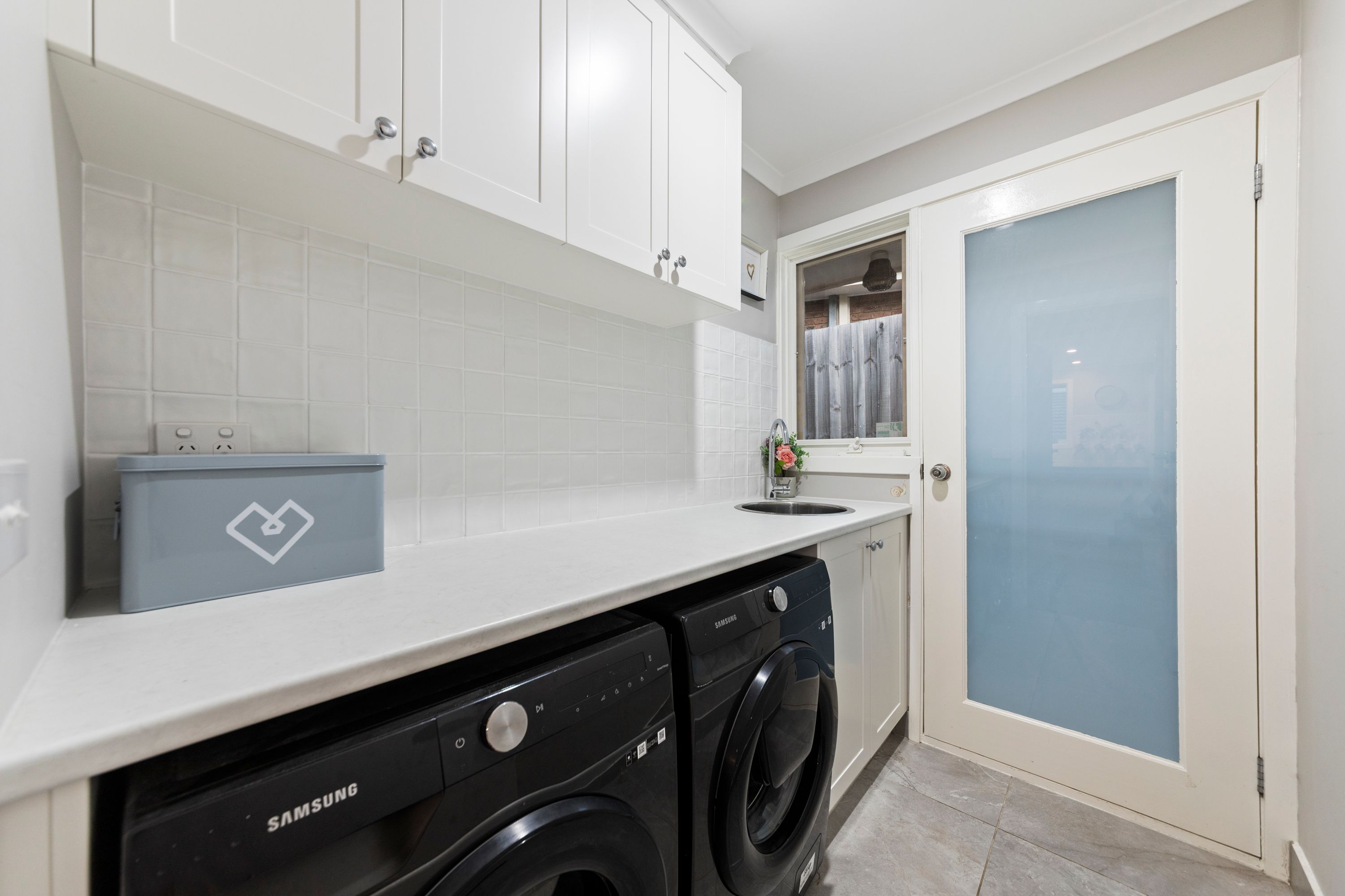 8 Dundee Court — photo 15 of 30