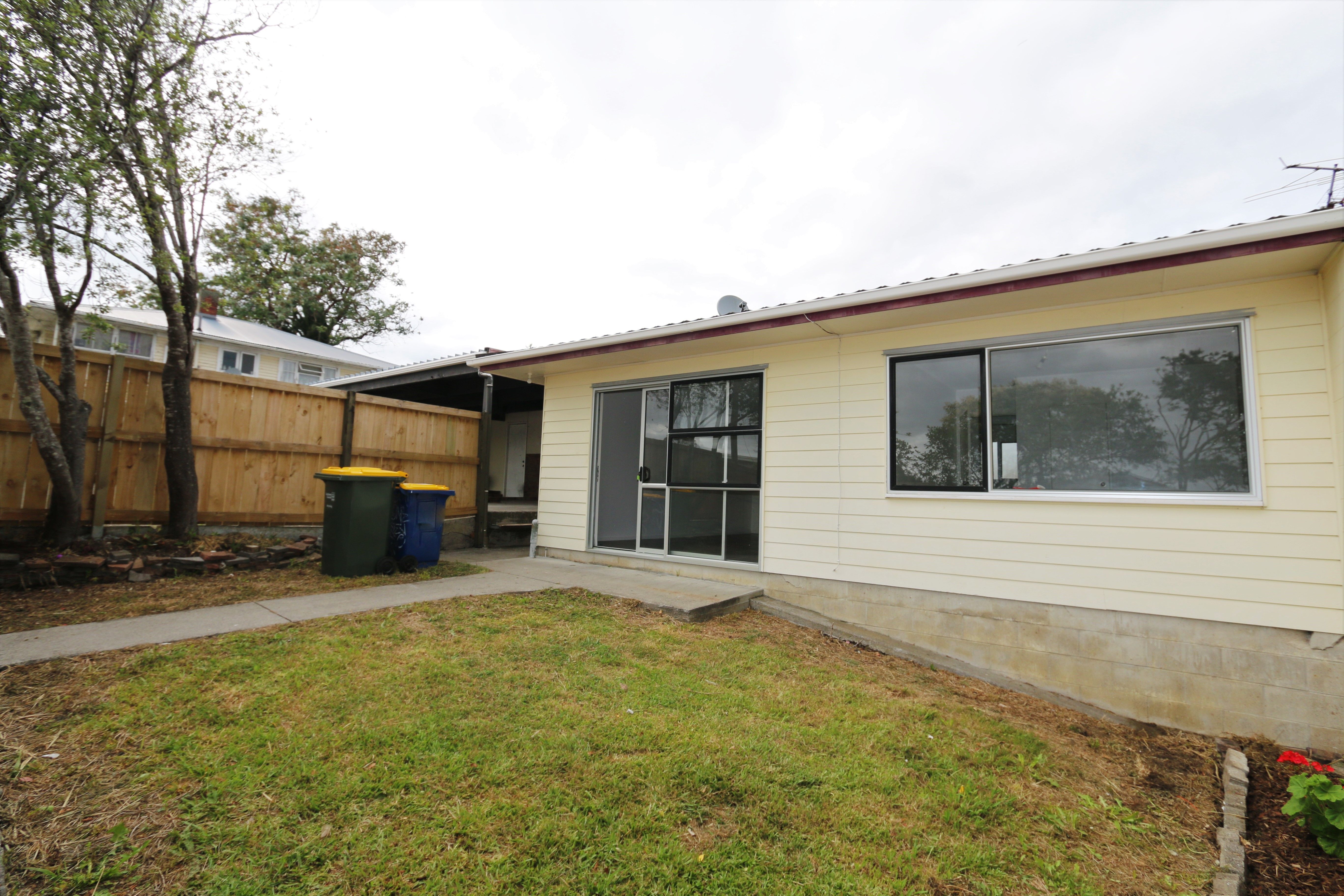 2/101 Seymour Road, Sunnyvale, Waitakere City