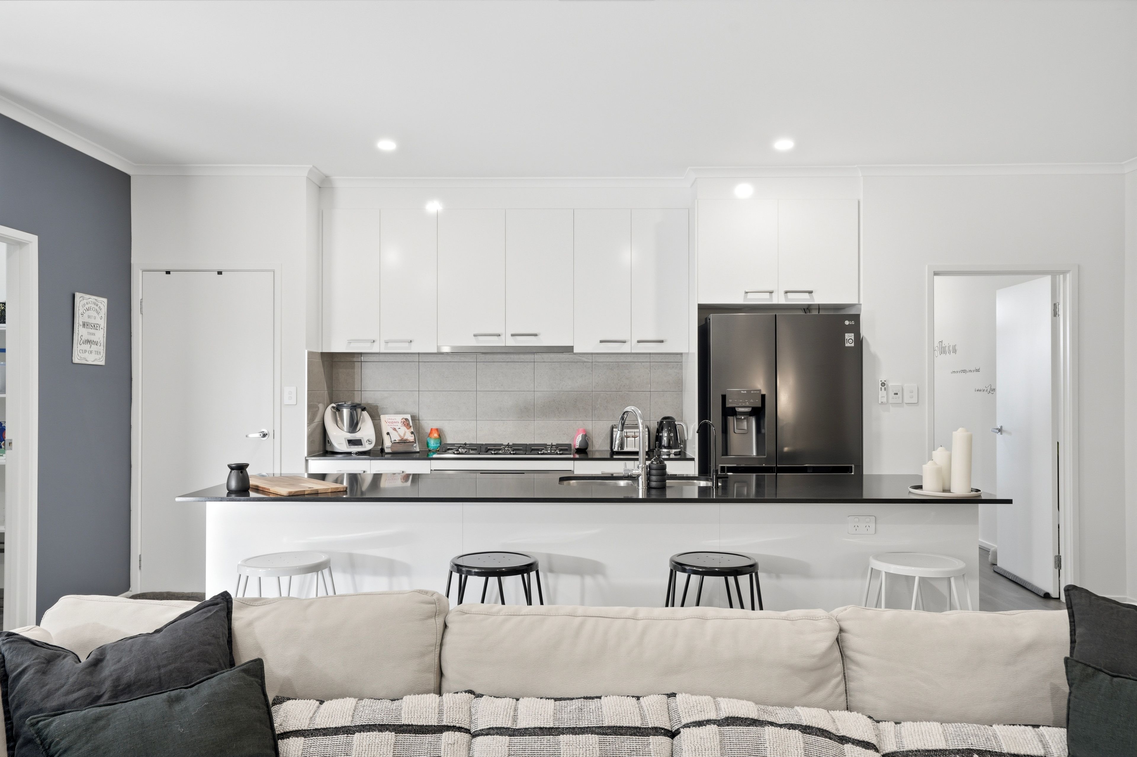 38 Philip Avenue — photo 8 of 13