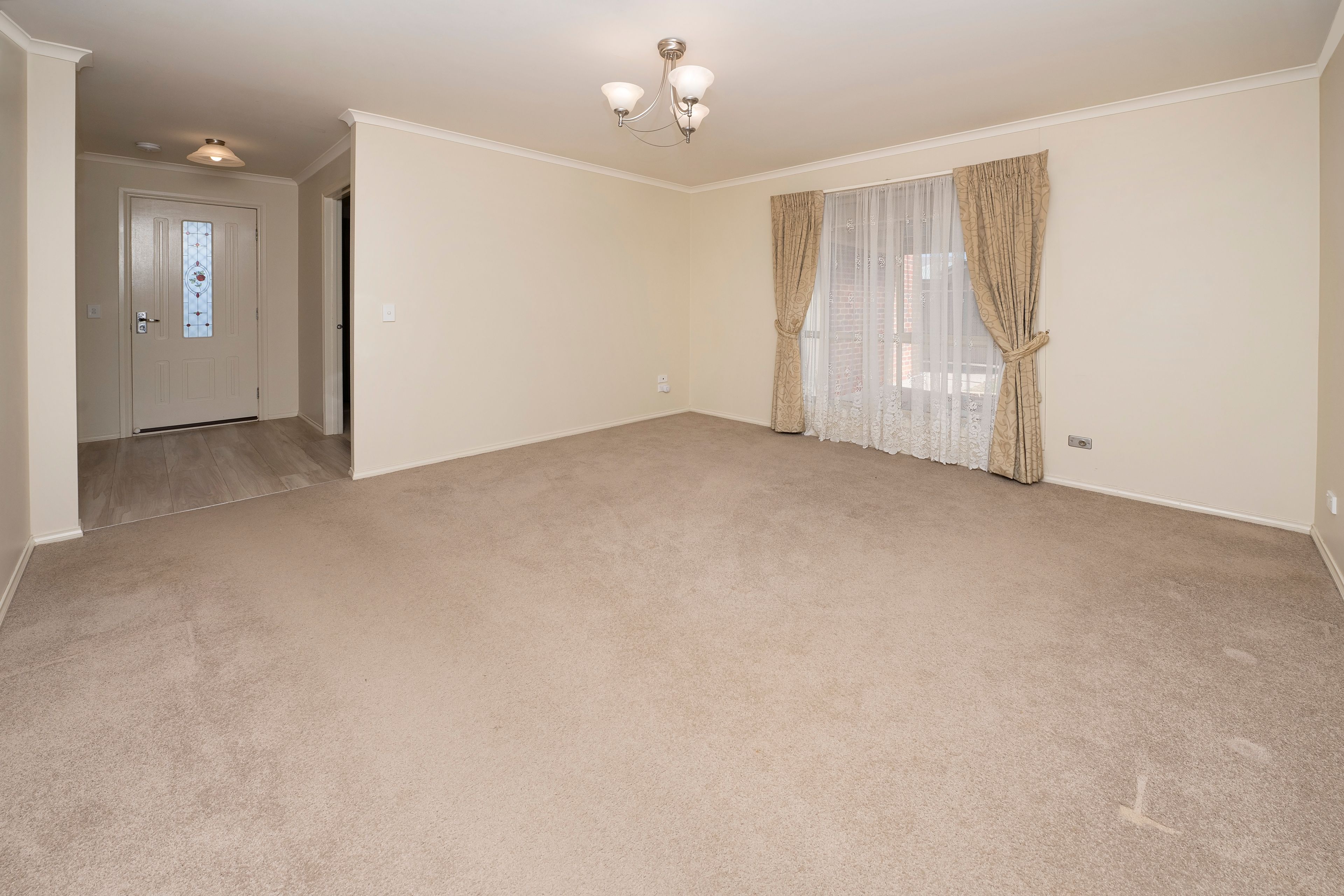 19 Cutri Drive — photo 4 of 23
