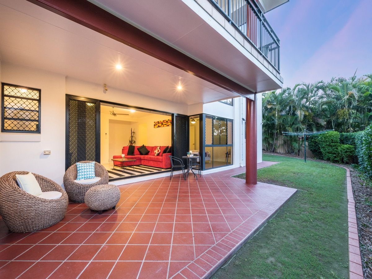 12 Arncliffe Street, Carindale, QLD 4152