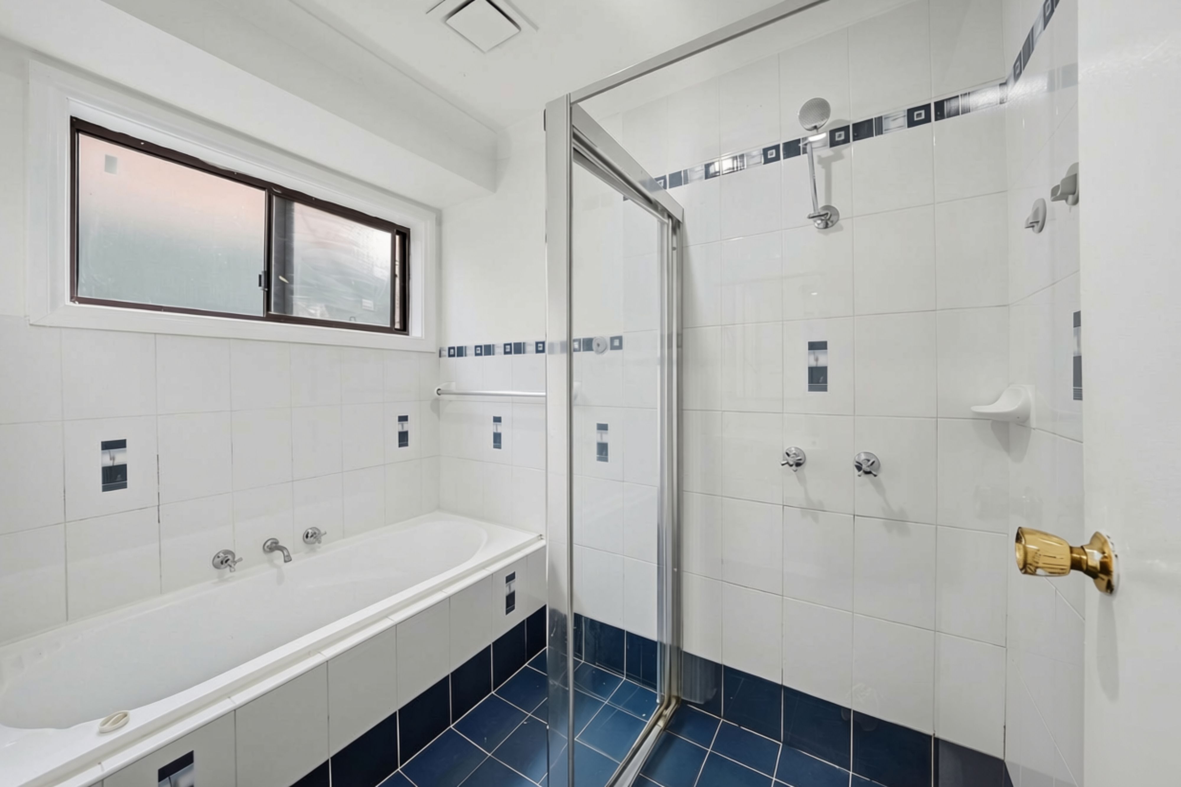 57B Charlotte Road — photo 7 of 15