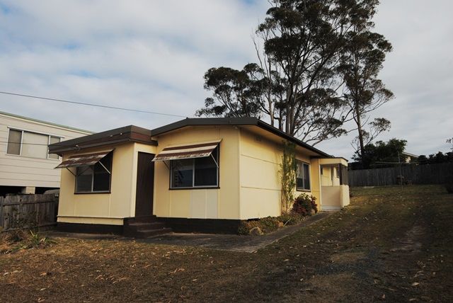 13 Blair Street
