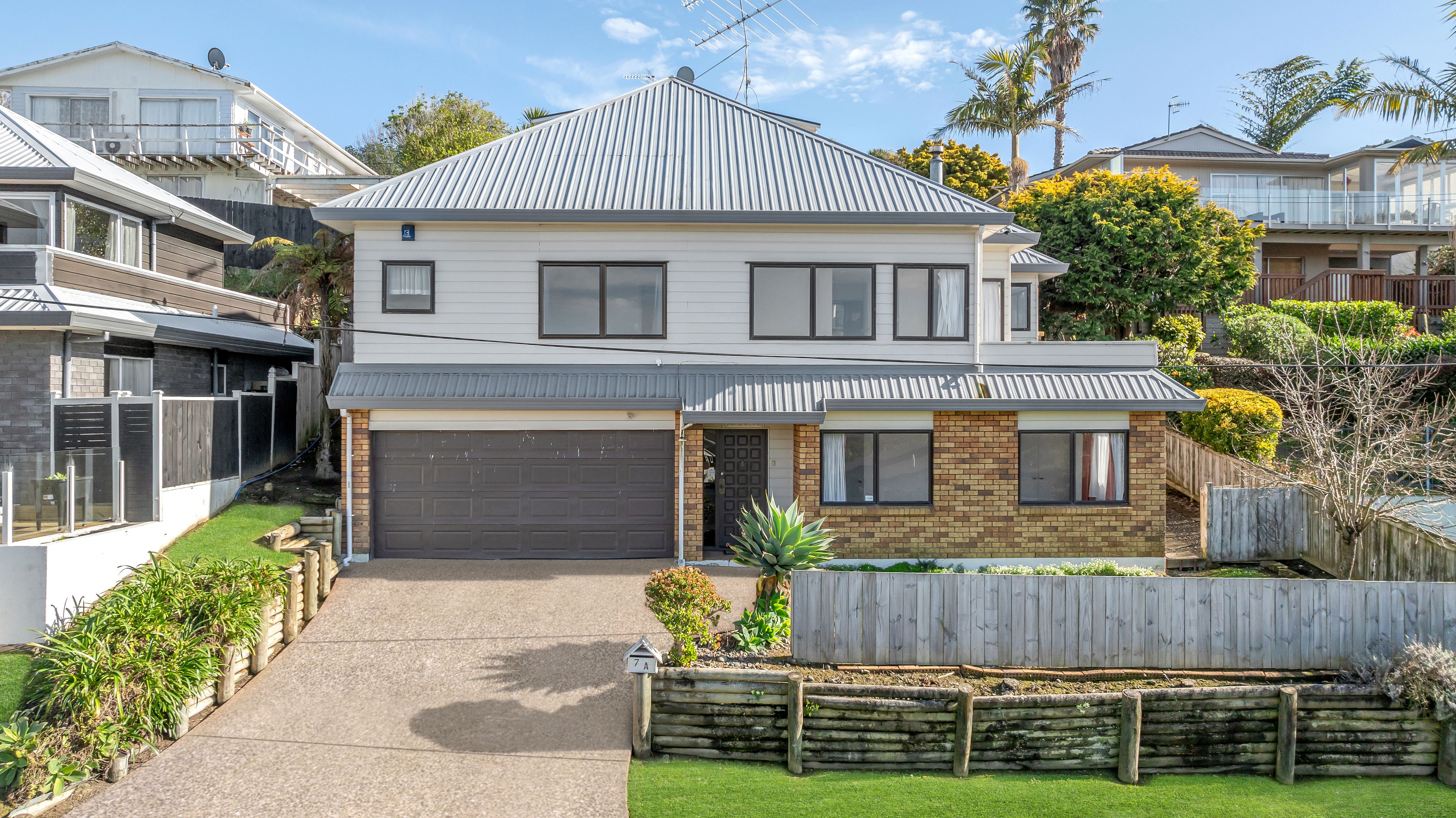 2/7 Colmar Road, Mellons Bay, Manukau City