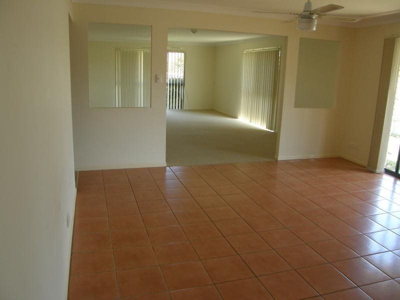 37 D'aguilar Street, Petrie, QLD 4502
