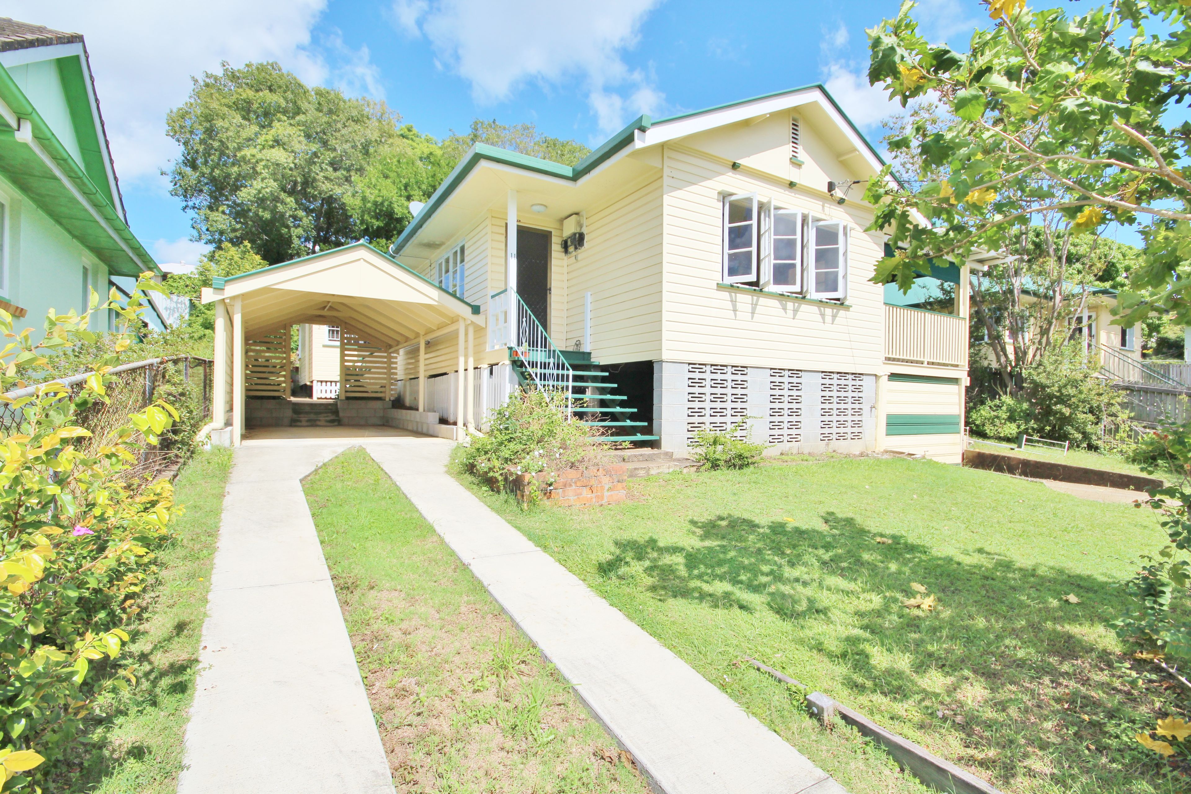 2/11 Sapphire Street, Holland Park, QLD 4121