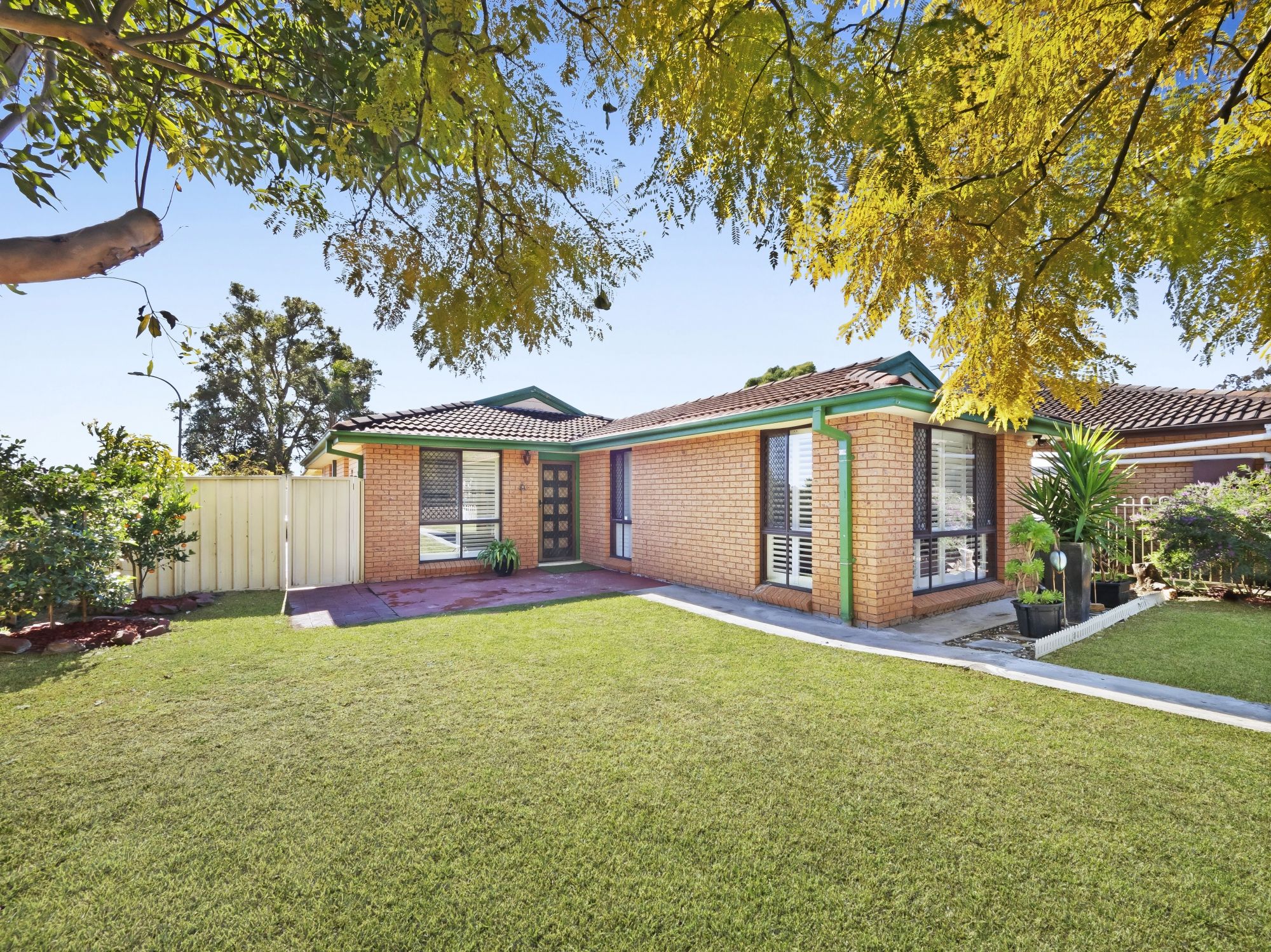 1 Rangers Road, St Helens Park, NSW 2560
