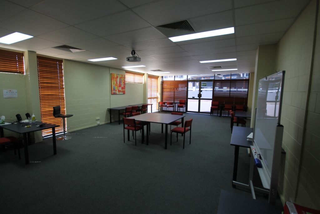 1 and 2/5 Waterloo Street, Wellington Point, QLD 4160