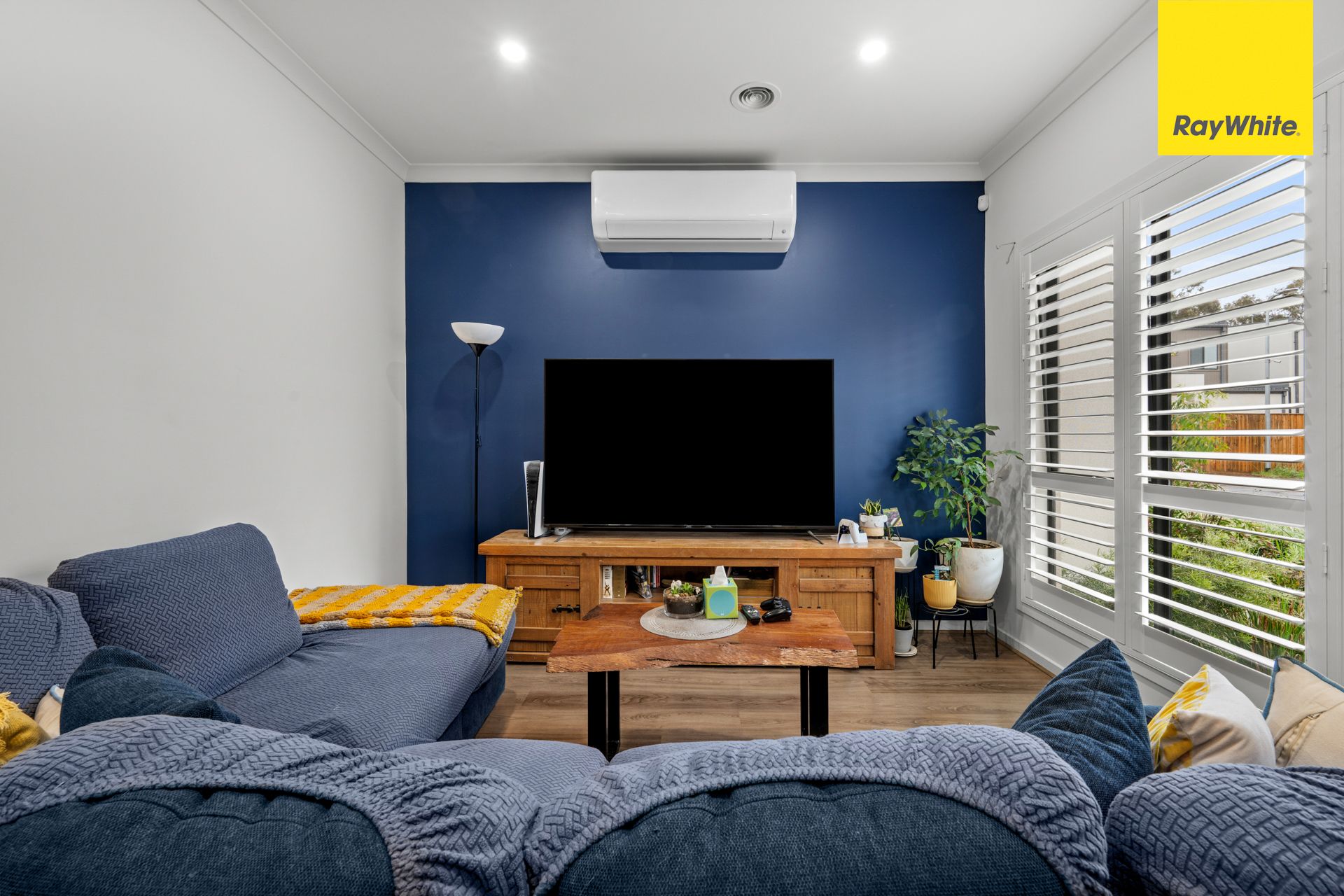 6 Steadfield Circuit, Melton South, VIC 3338