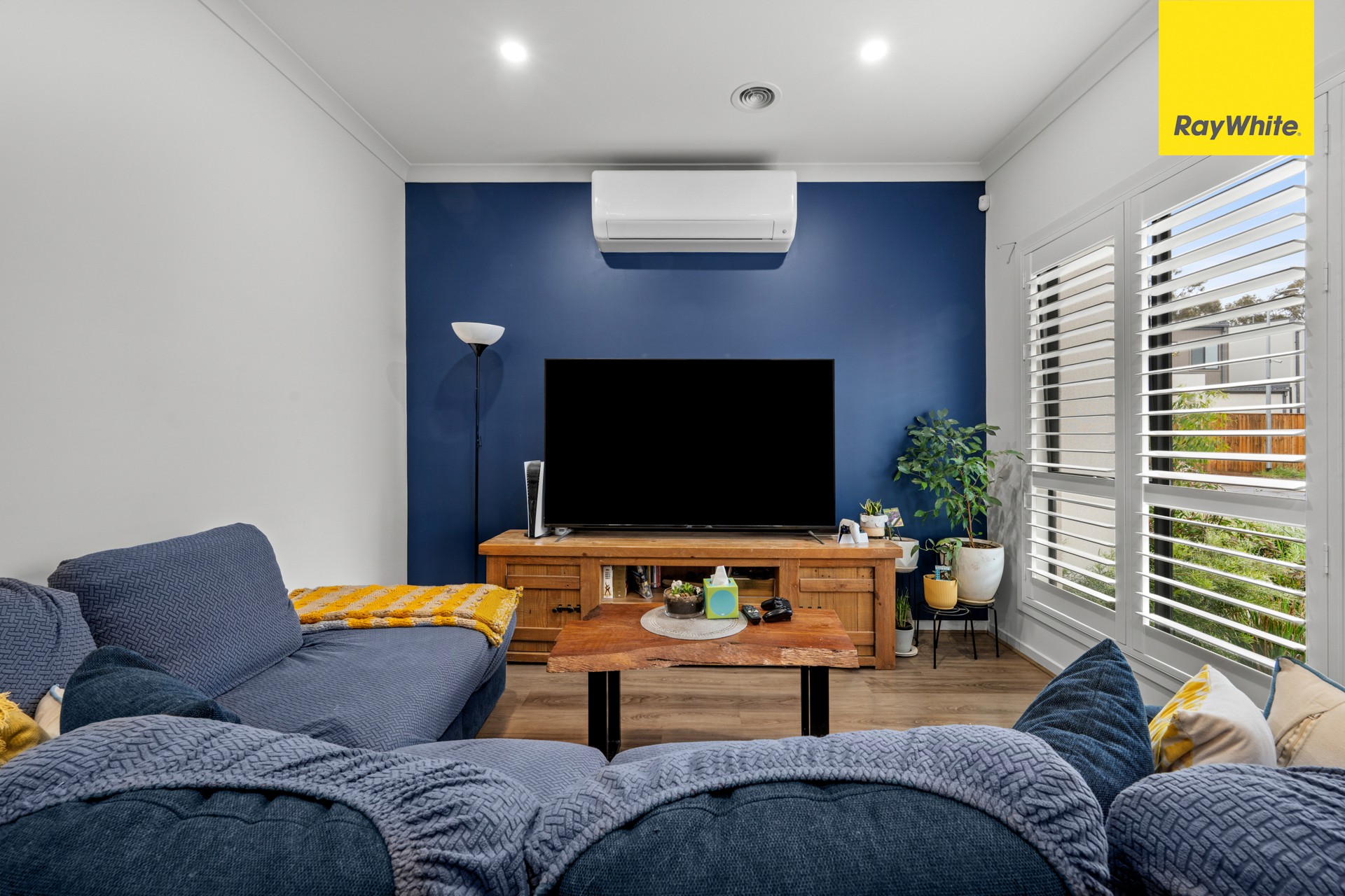 6 Steadfield Circuit, Melton South, VIC 3338