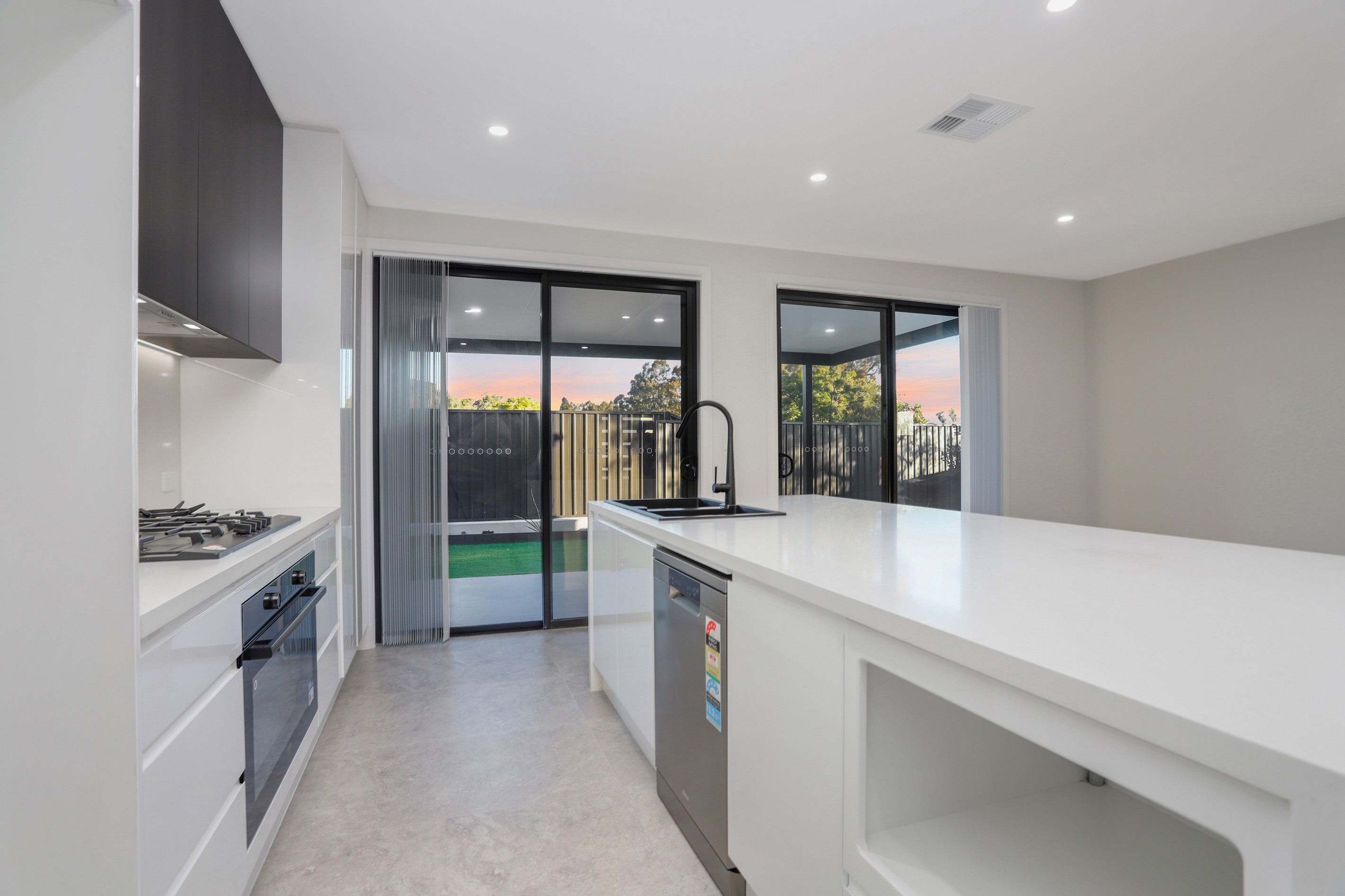 1 Juba Close, St Clair, NSW 2759