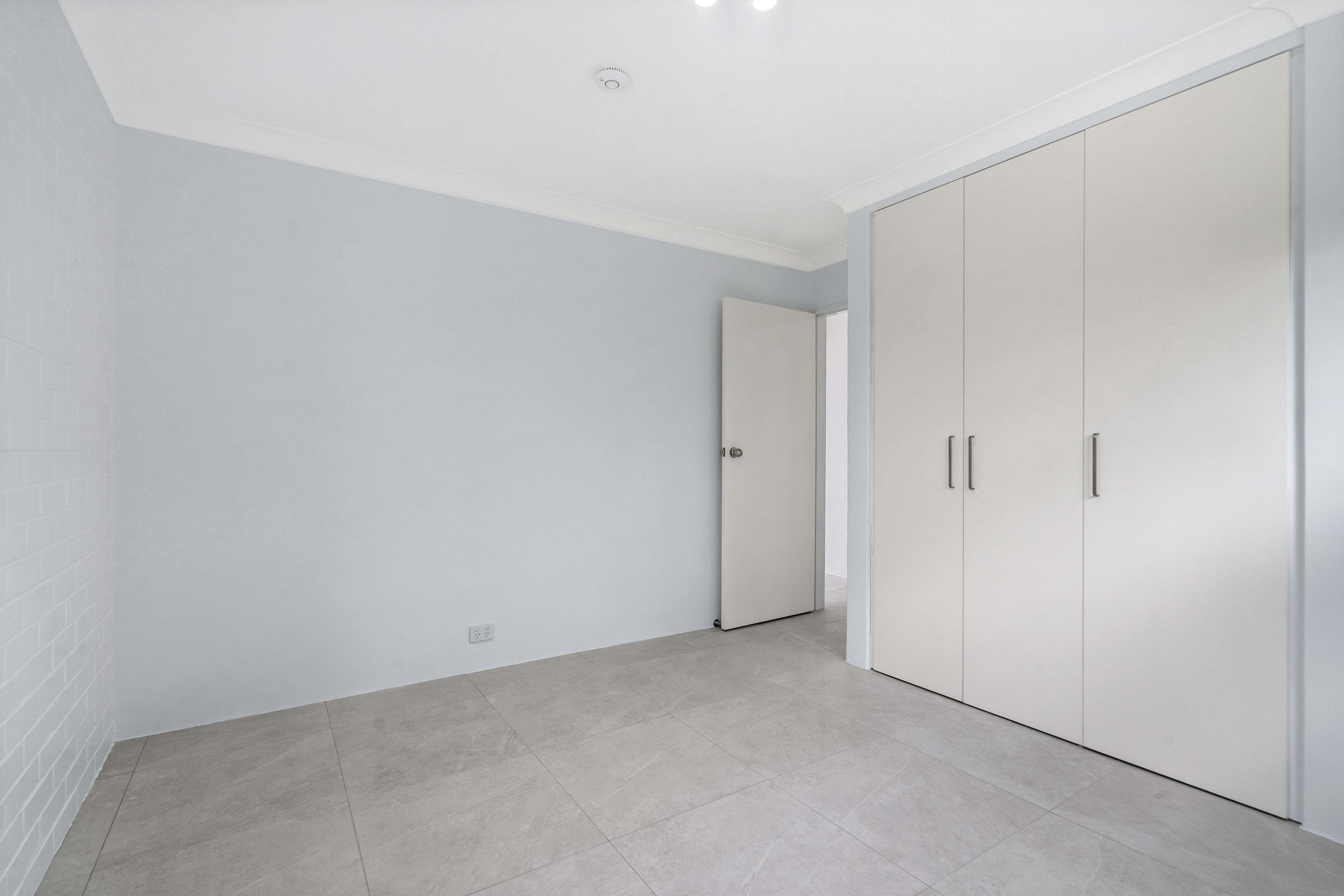 1/32 Grasspan Street — photo 7 of 16