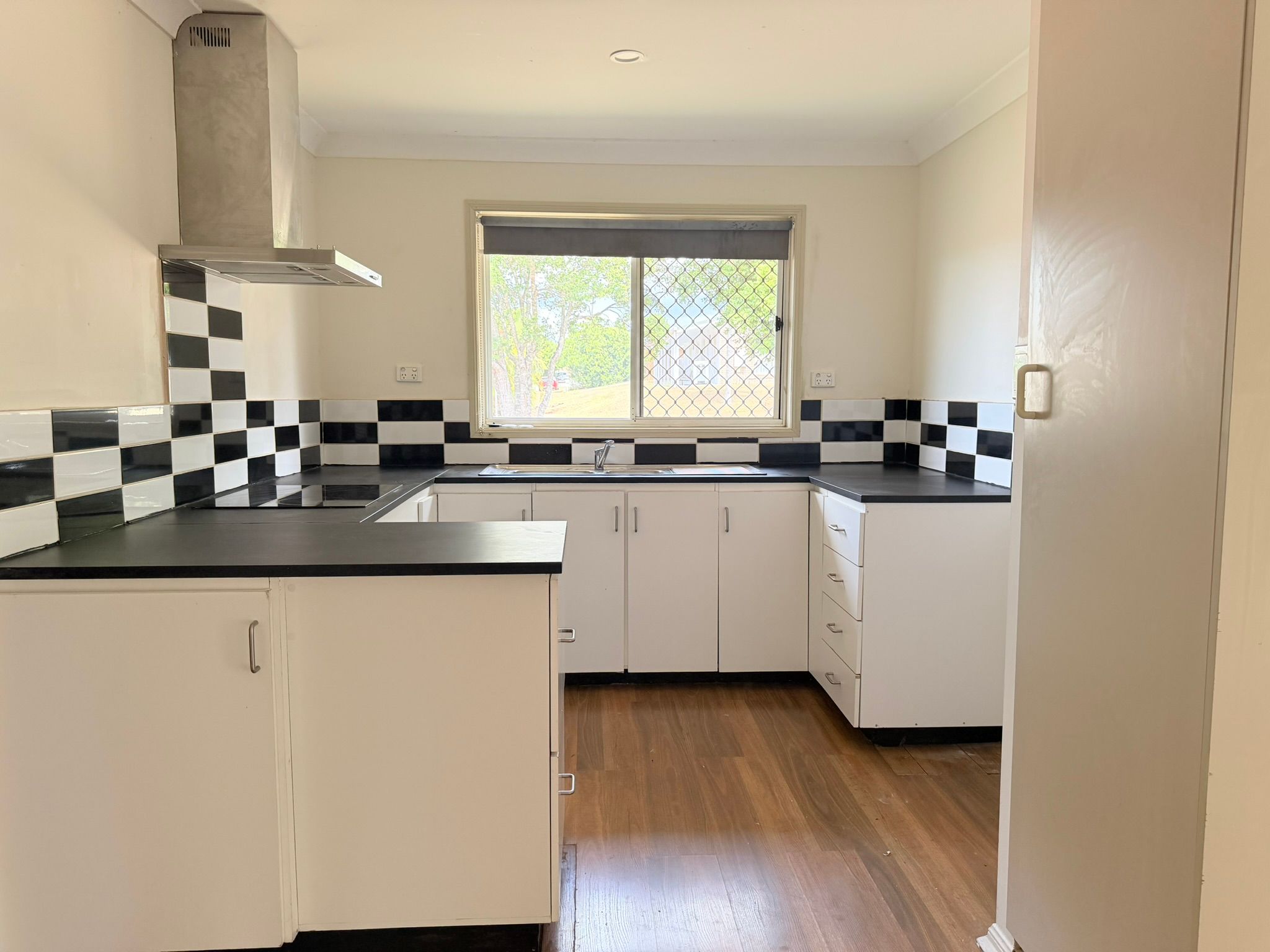 22 Houston Drive — photo 3 of 10