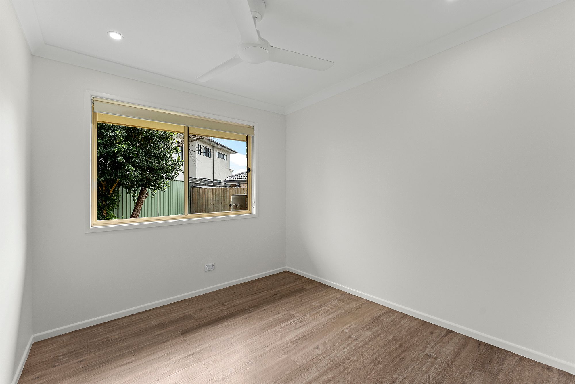 10/30 Lindeman Place — photo 12 of 18