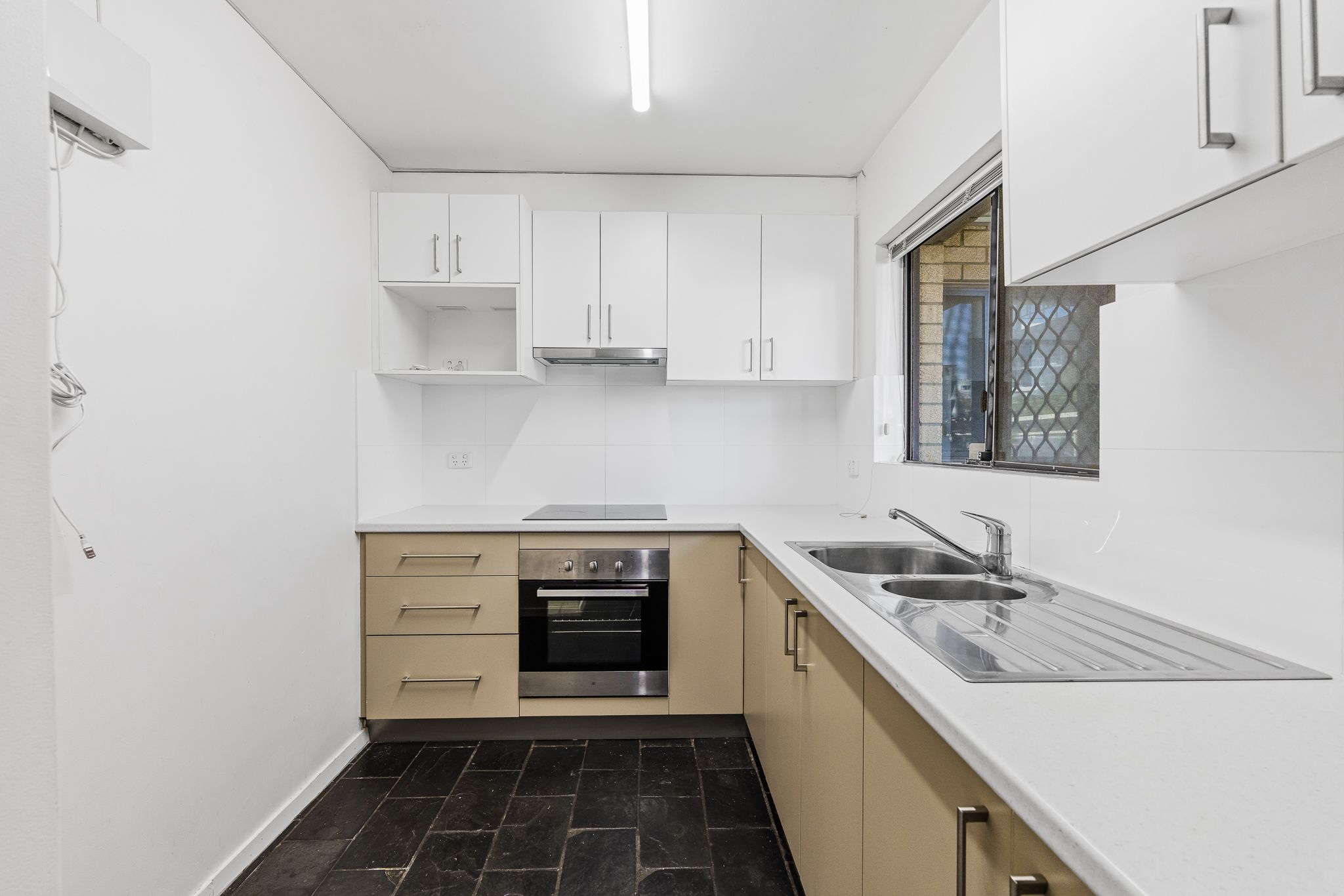 11/56 Riversdale Road — photo from Ray White Urban Springs