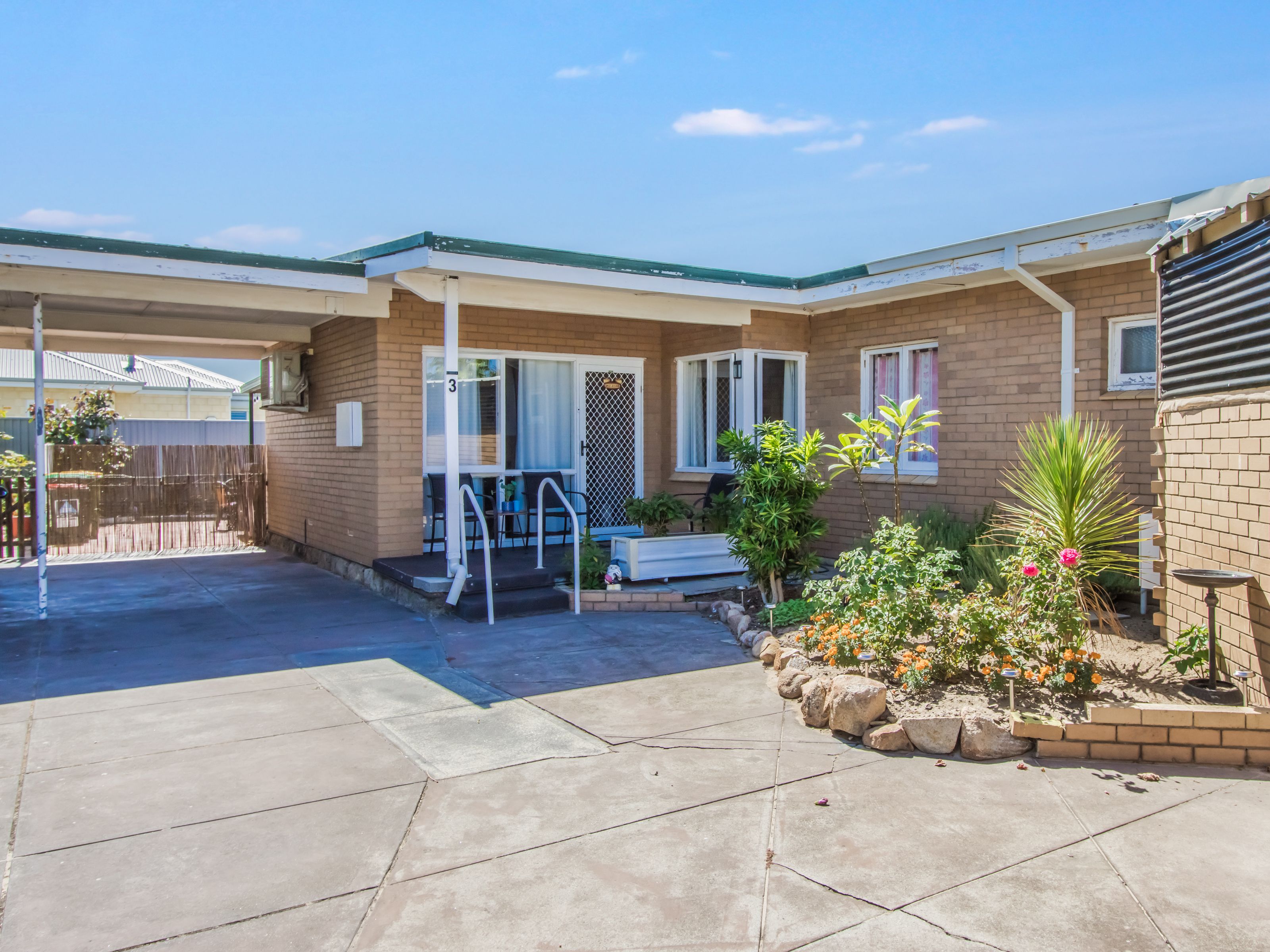 3/16 Griggs Way, Rockingham, WA 6168