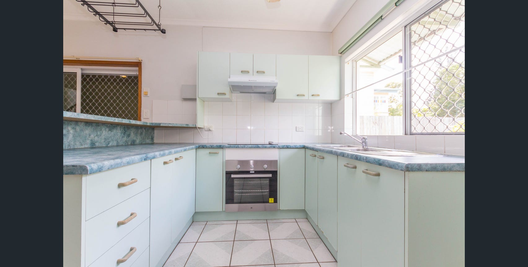 1/6 Allan Street, Bungalow, QLD 4870