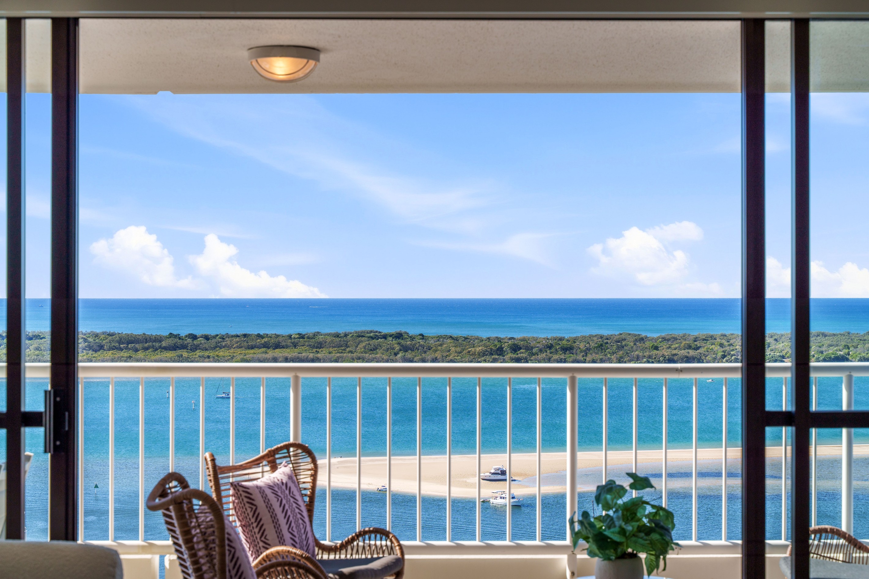 101/21 Bayview Street, Runaway Bay, QLD 4216