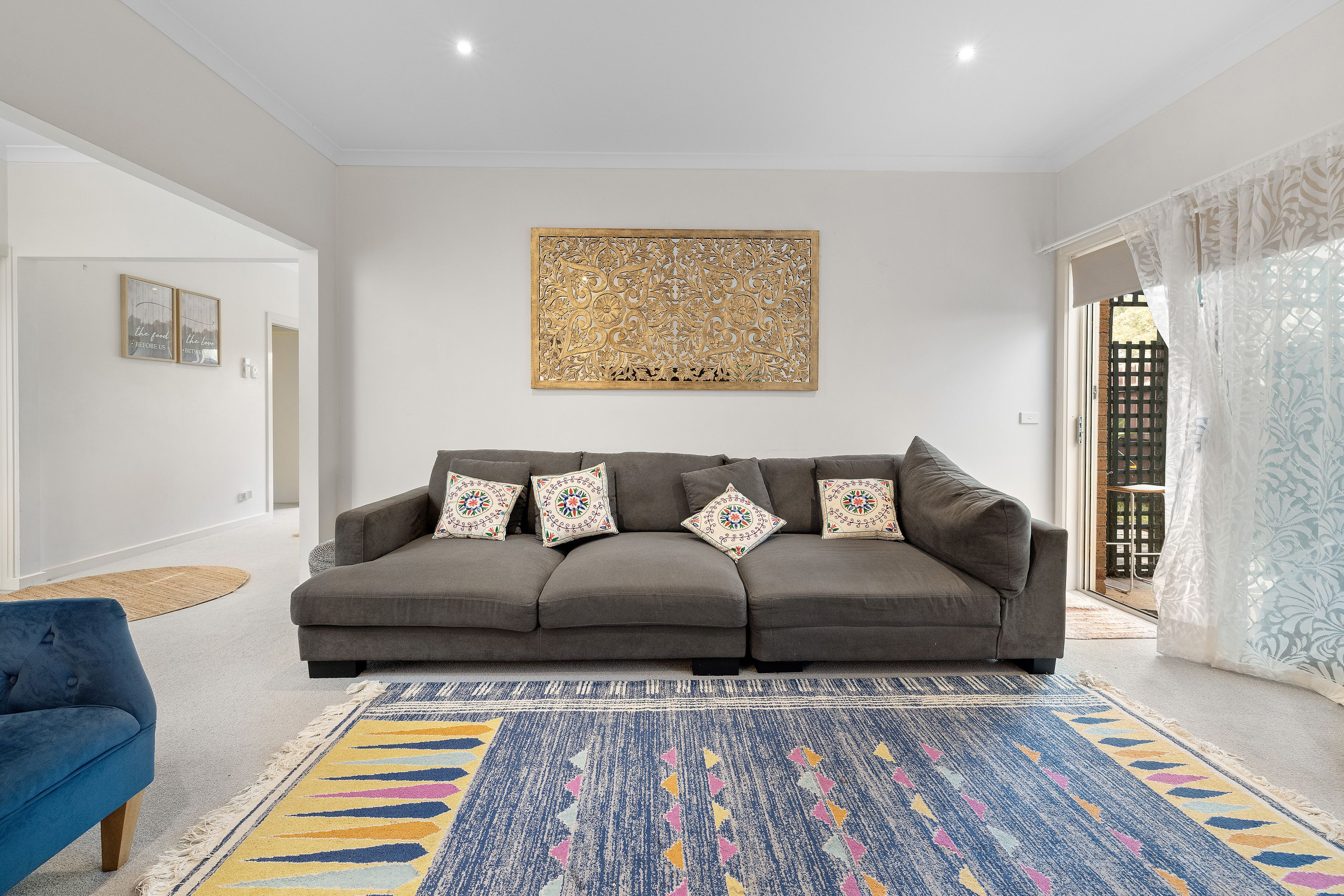 2/55-57 Sunningdale Crescent — photo 4 of 23