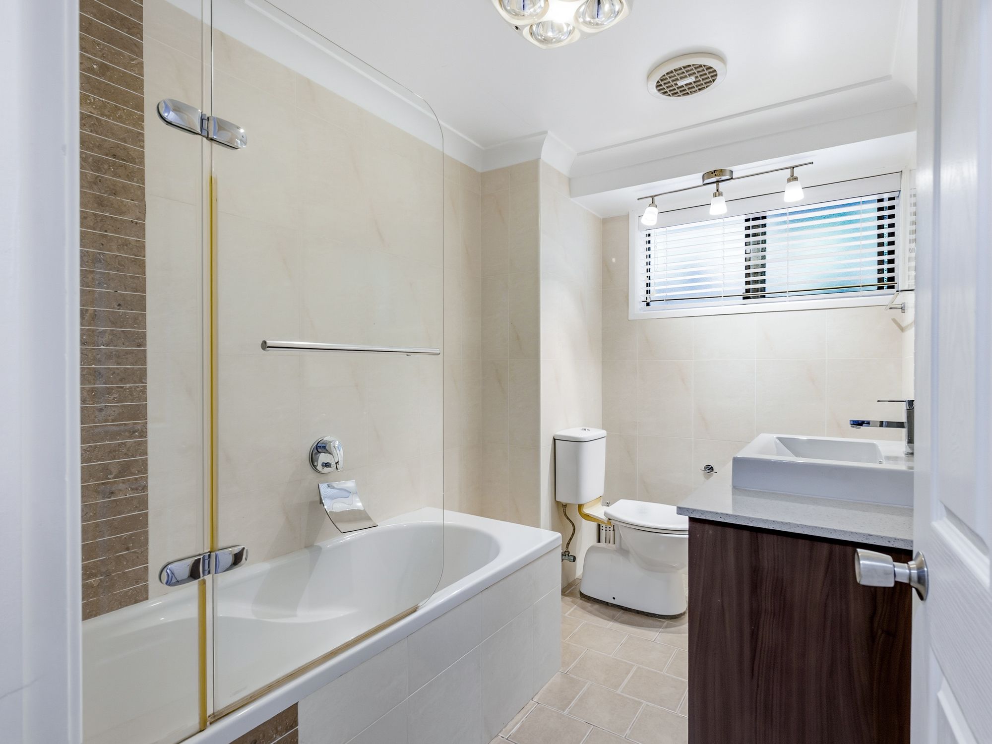 26 Clarissa Place — photo 8 of 15