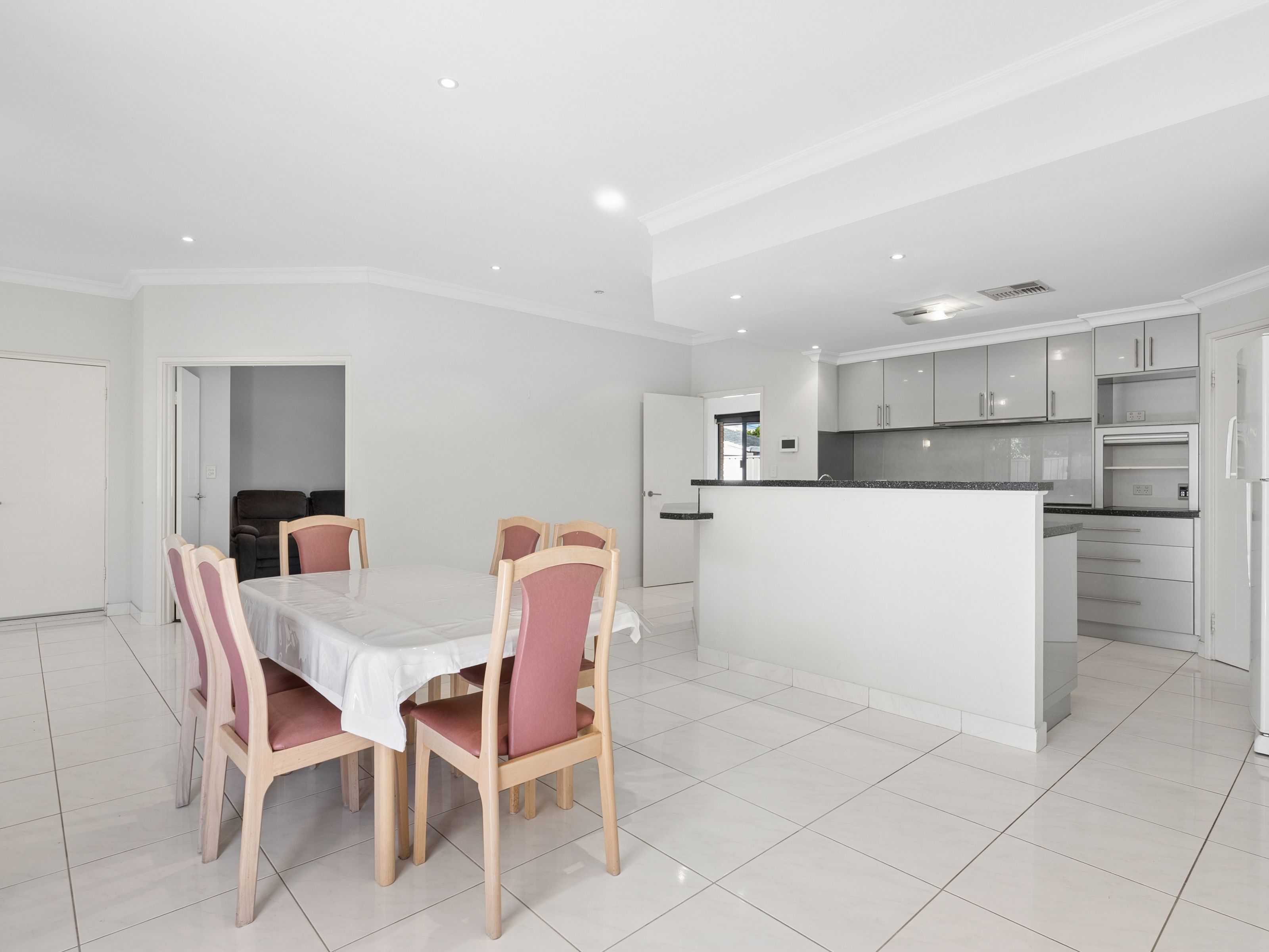 2/9 Bradford Street — photo 8 of 16