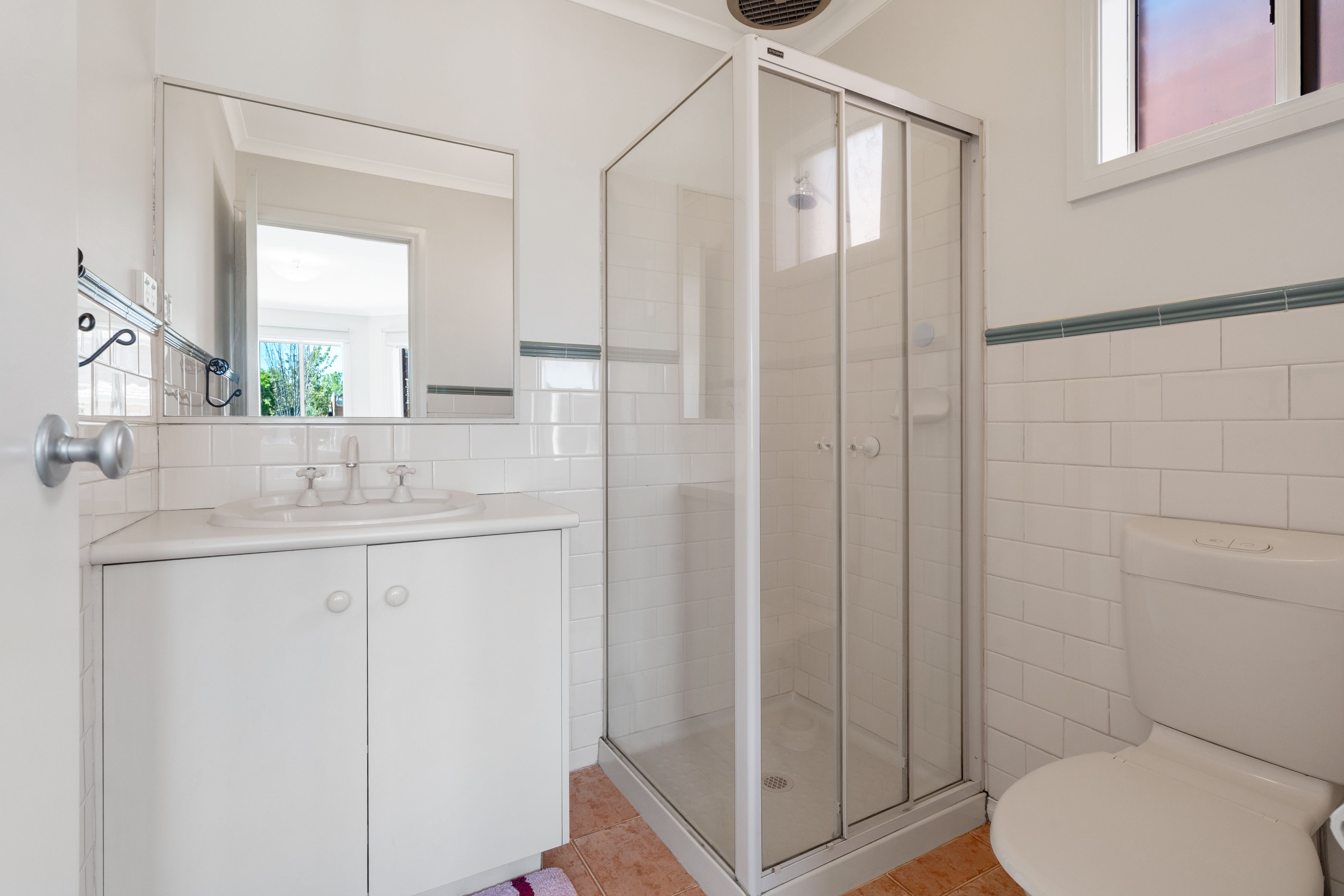 6 Jamieson Close — photo 3 of 12