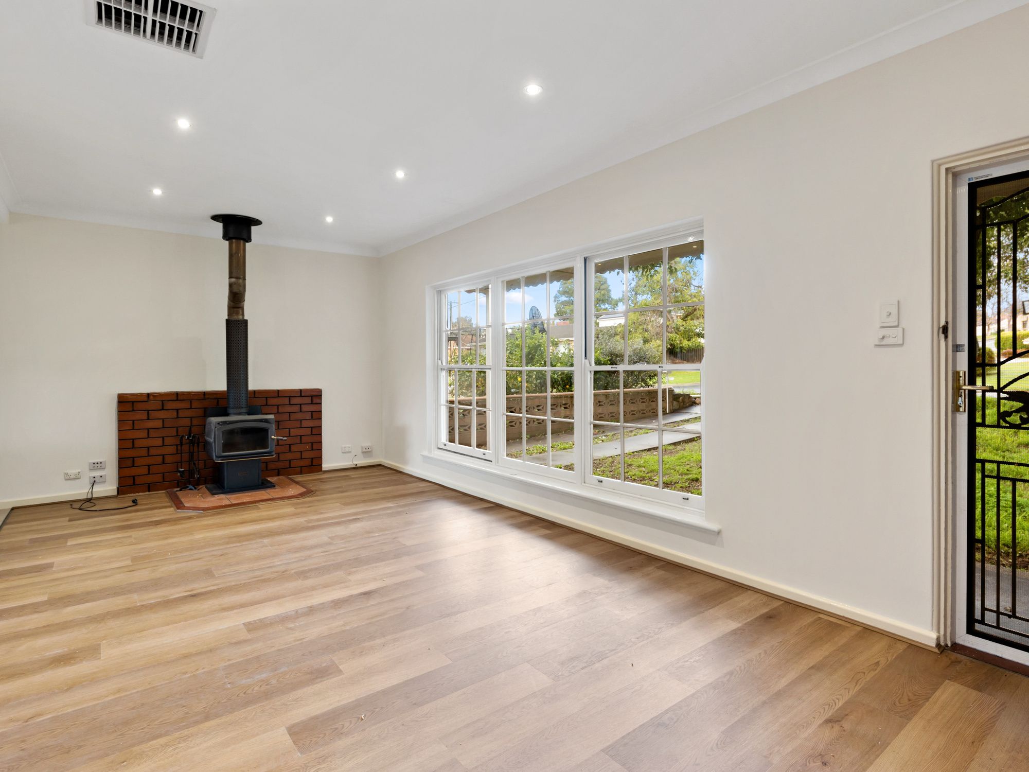 14 Ray Avenue, Morphett Vale, SA 5162