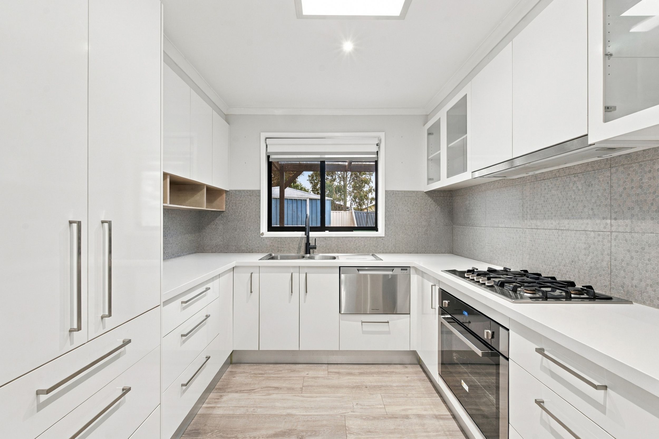 51 Manchester Drive, Sydenham, VIC 3037