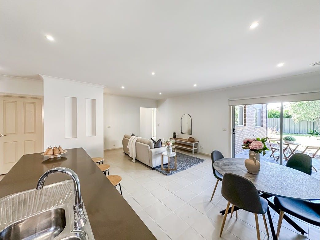 62 Brownlow Drive — photo 7 of 13