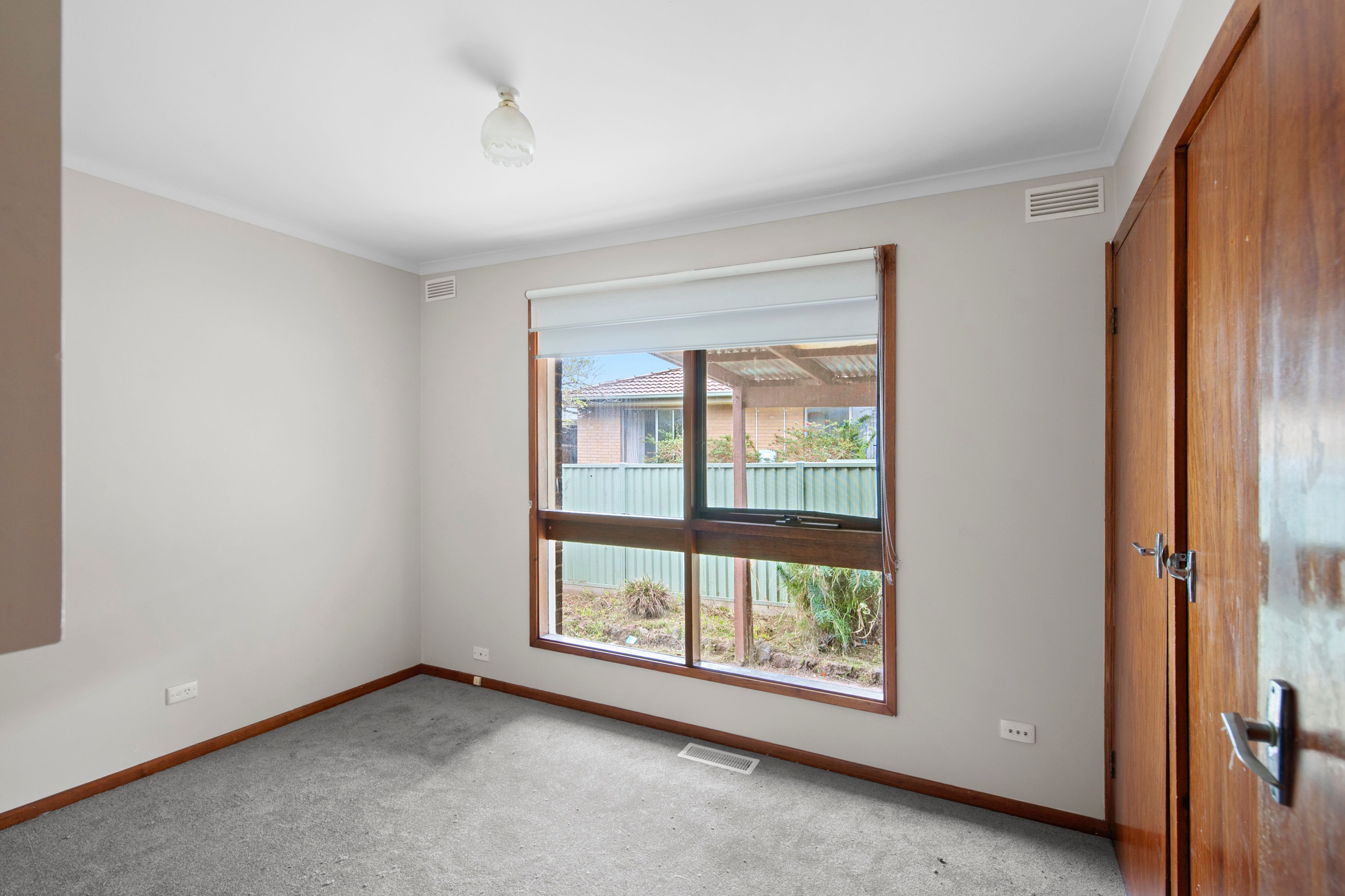 4 Carpenter Street — photo 7 of 11