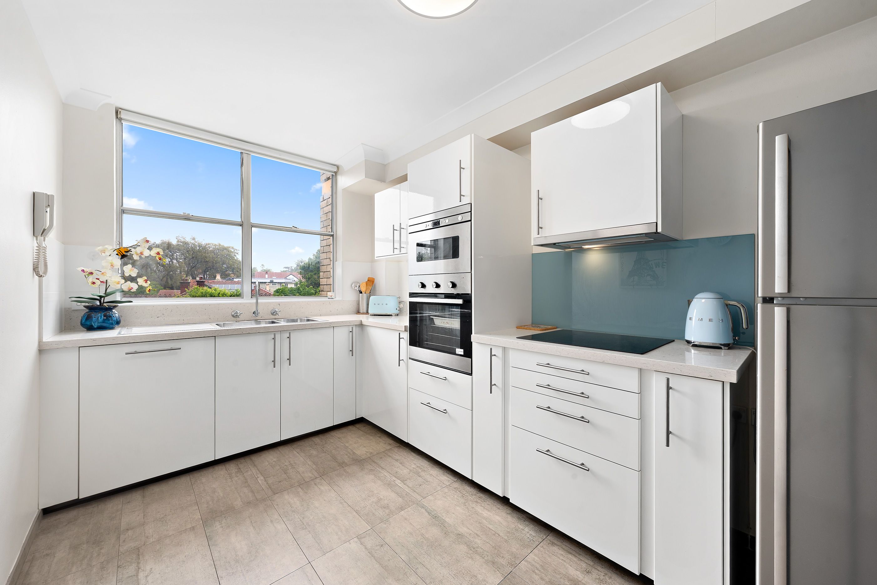 13/43-45 Johnson Street — photo 3 of 9